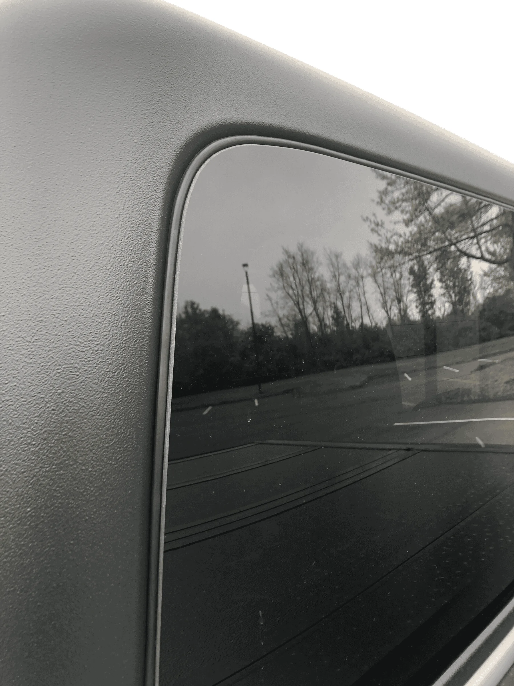 Jeep Gladiator 2020 Gladiator rear window leak (so far i suspected the actual small opening window, but actually it is entire top of the window) 1661432513614