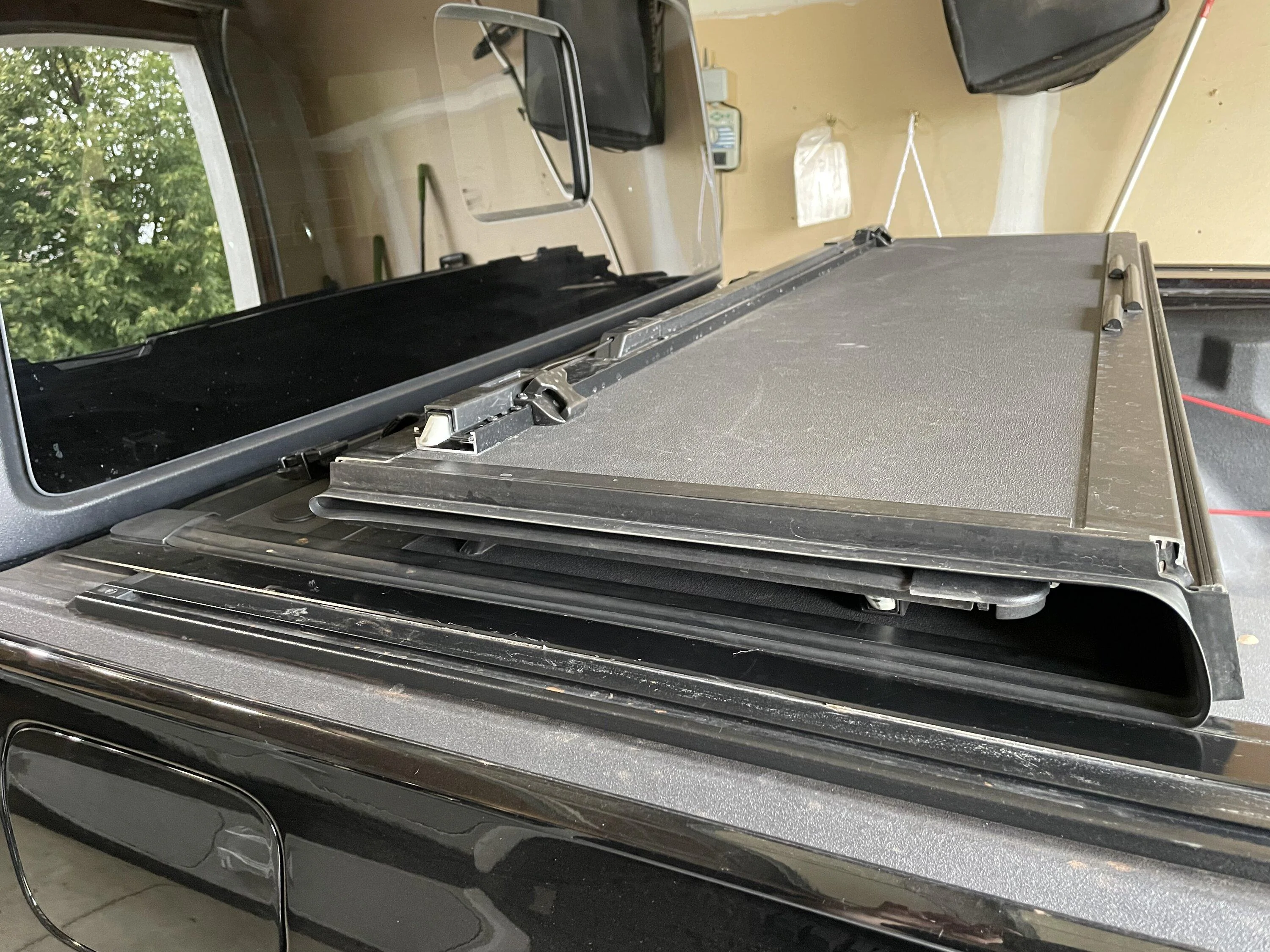 Jeep Gladiator Bakflip MX4 Tonneau Cover - $450 OBO 68C3C032-03E0-420A-AD17-CA9C1D58F55B