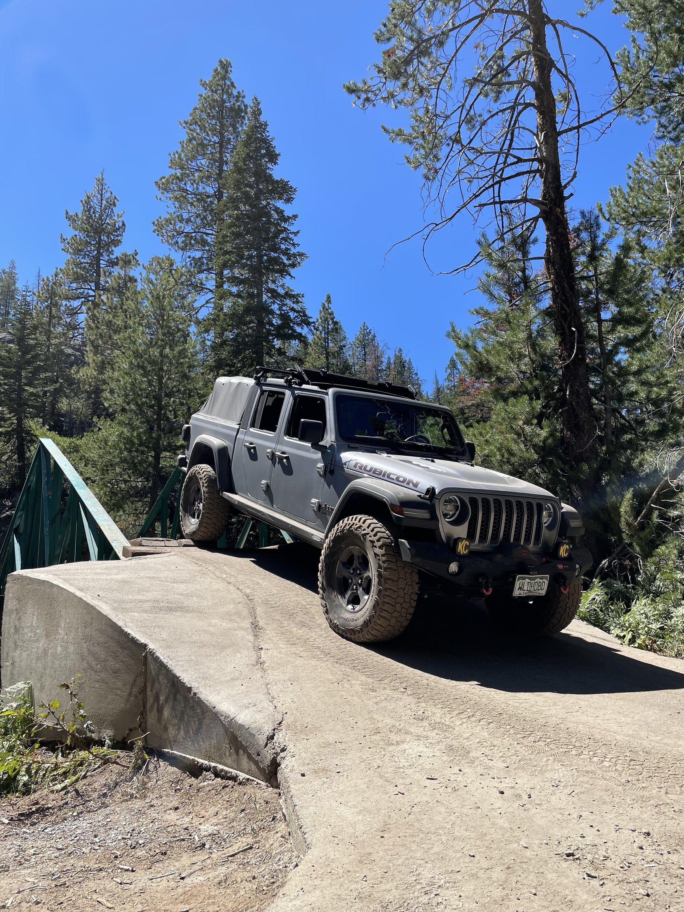 Jeep Gladiator Gladiator Glamour Shots E42E00D1-D4FD-4BF5-8456-8055B0DF129E