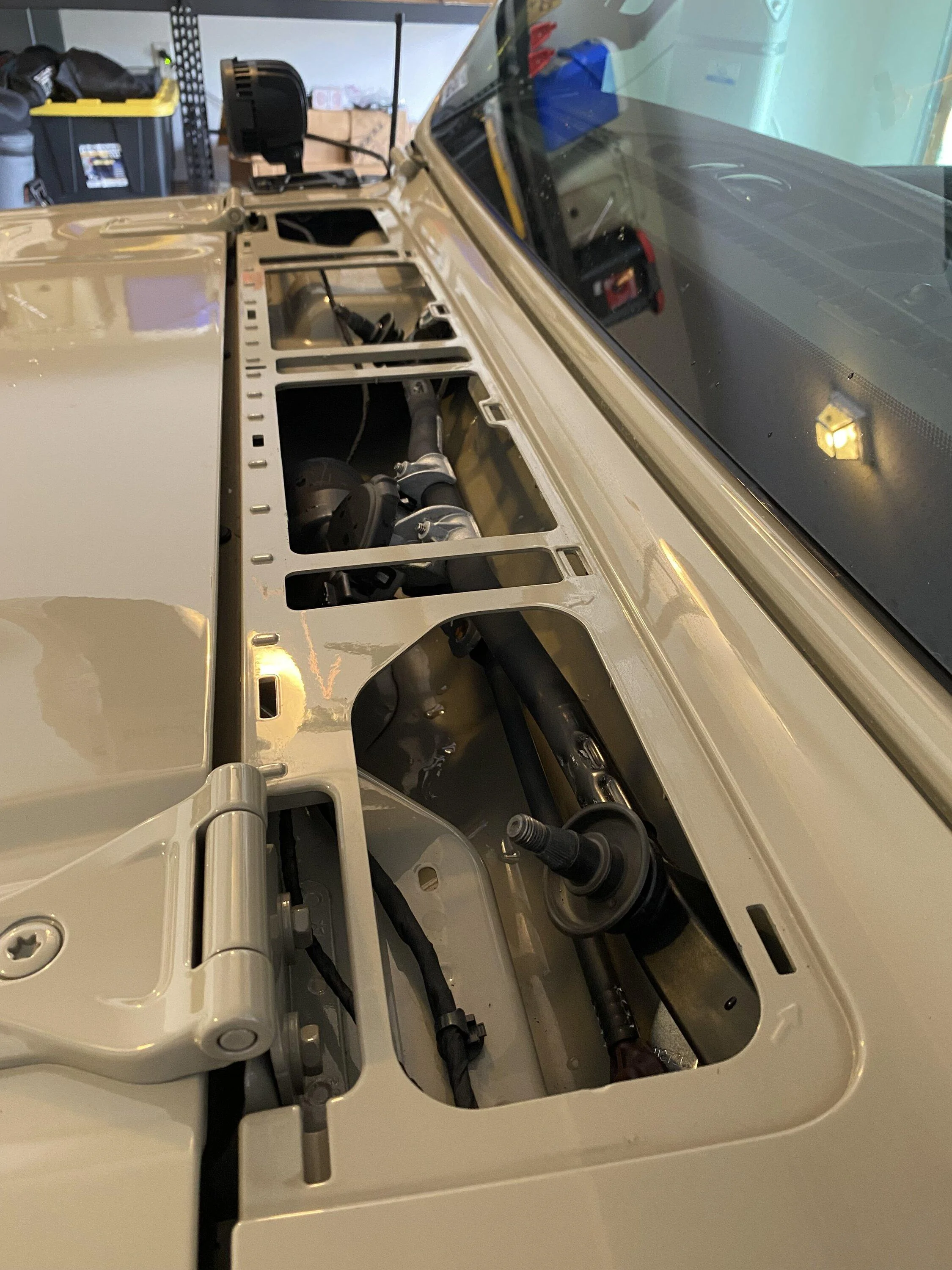 Jeep Gladiator Mopar Performance Windshield Wipers w/ Built-In Washer Jets Released For Jeep Gladiator IMG_1955