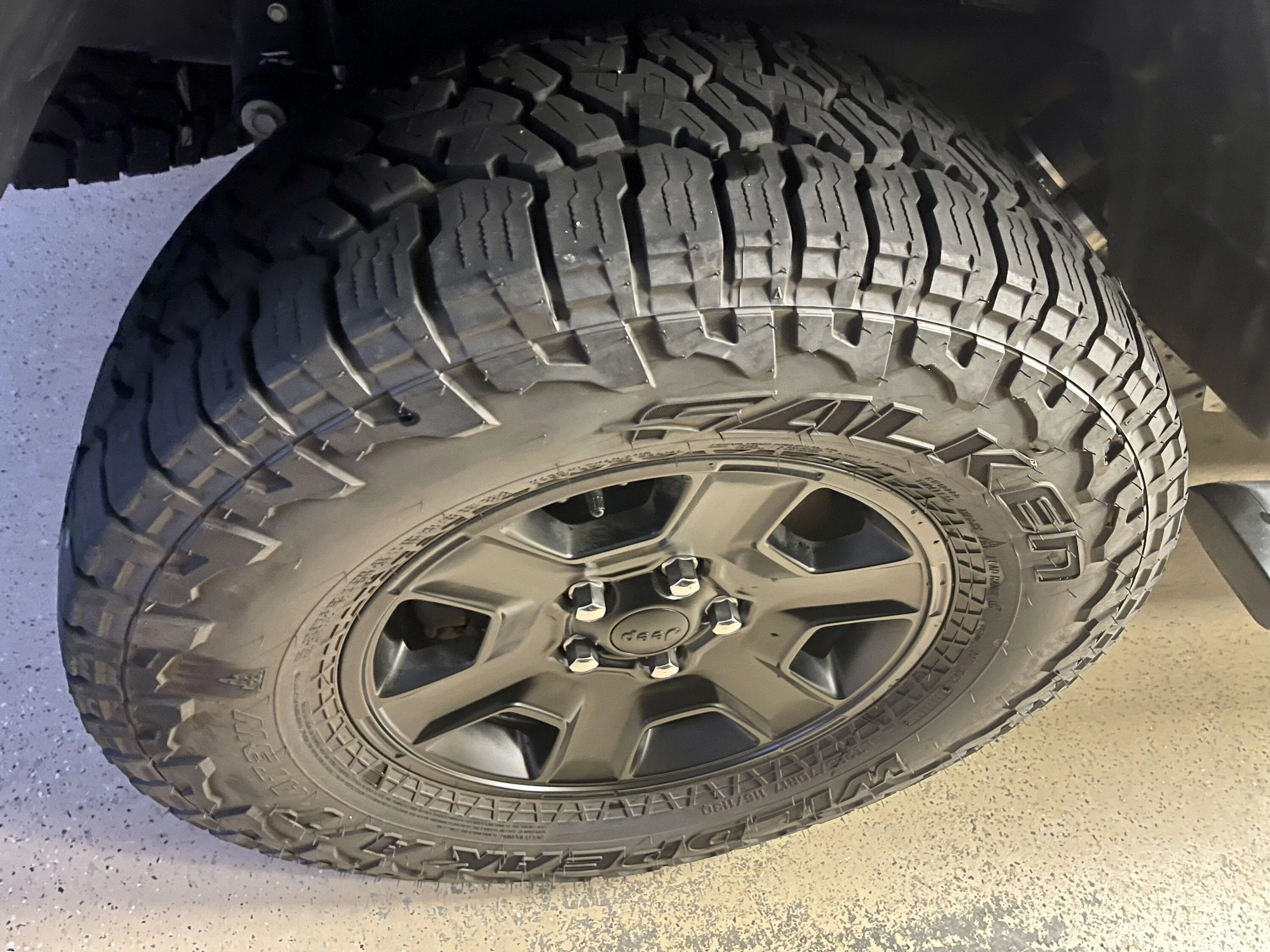 Jeep Gladiator Mojave Takeoffs Wheels & Tires Falken Wildpeak AT LT285/70R17 IMG_2952