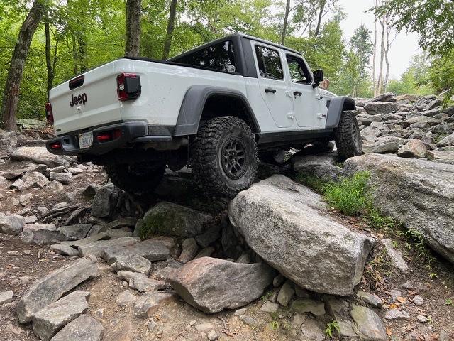 Jeep Gladiator Rausch Creek Blues/Blacks E23B49EC-FFB9-42AE-BC80-AF8514BAD345