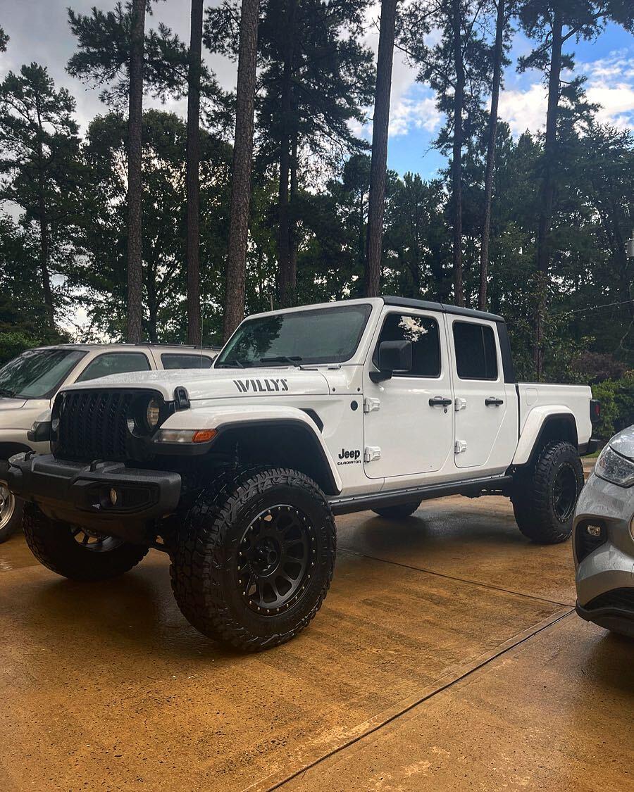 Jeep Gladiator BRIGHT WHITE Gladiator JT Club 0613B6B8-4619-4156-9D05-77E4203E2608