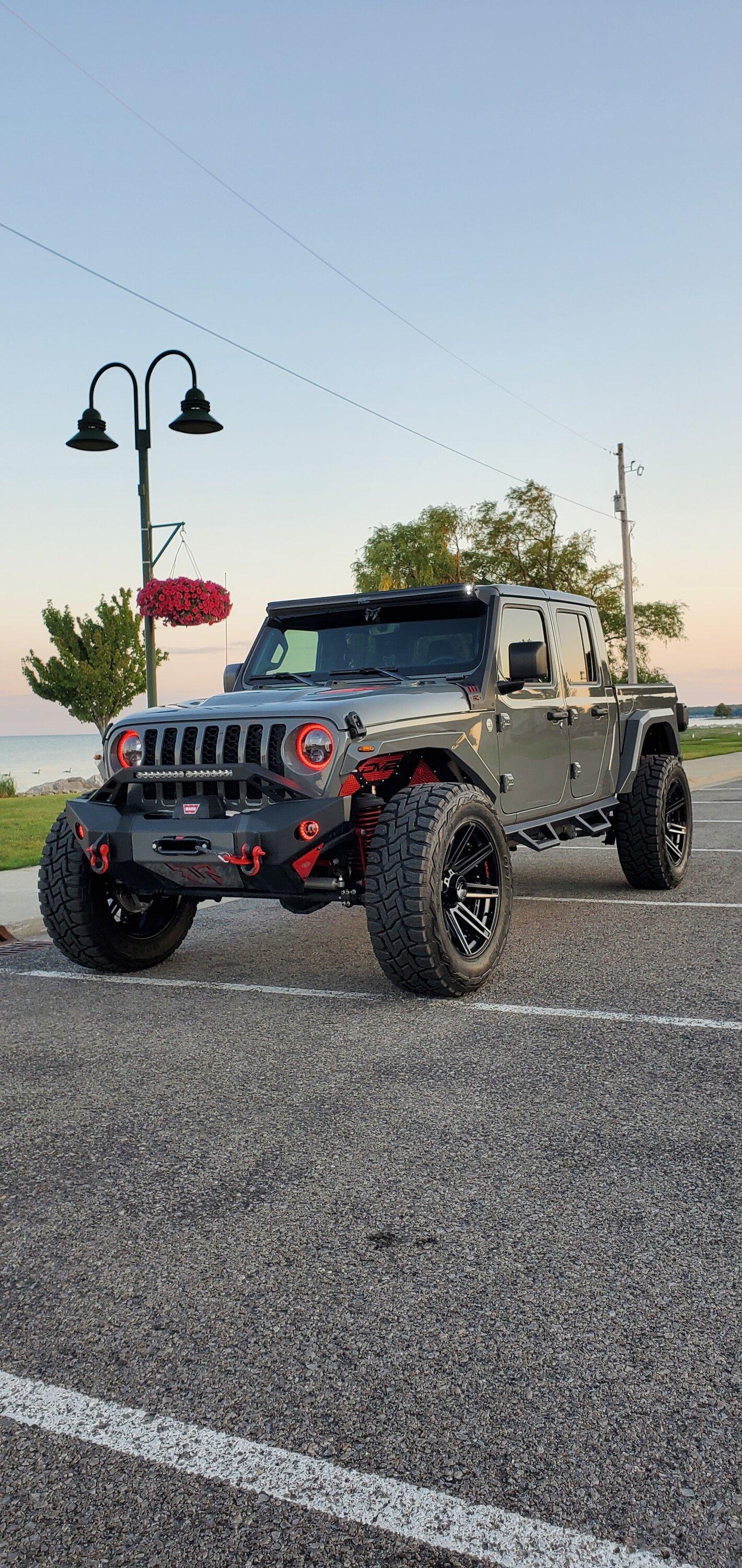 Jeep Gladiator Ladditude Outfitters 20220713_205932