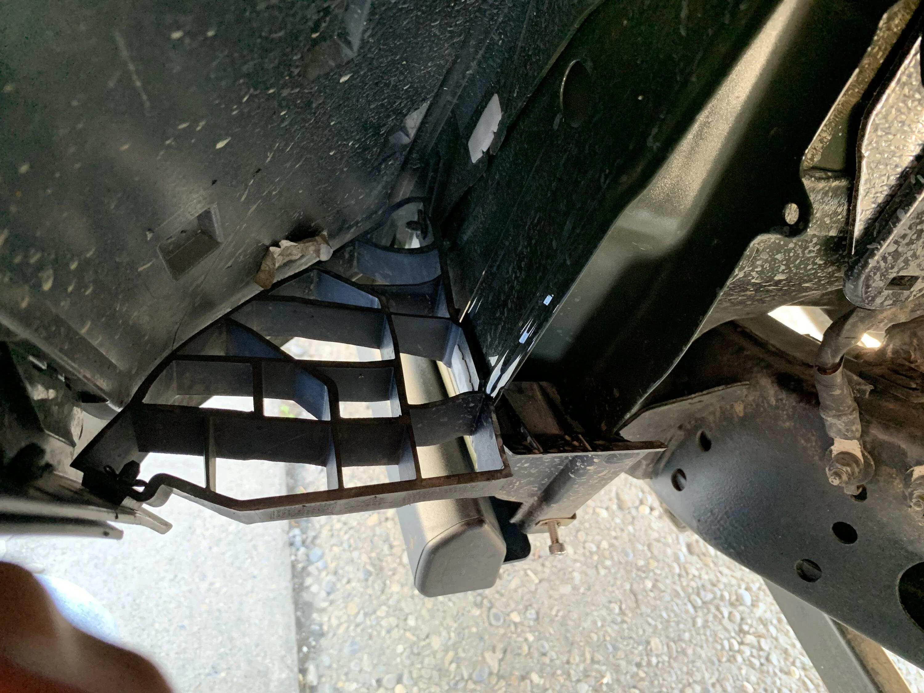 Jeep Gladiator Part number unknown, need help ! (fender flare bracket) 7C26B1AD-502B-44B1-92EE-5487D0C96CB2