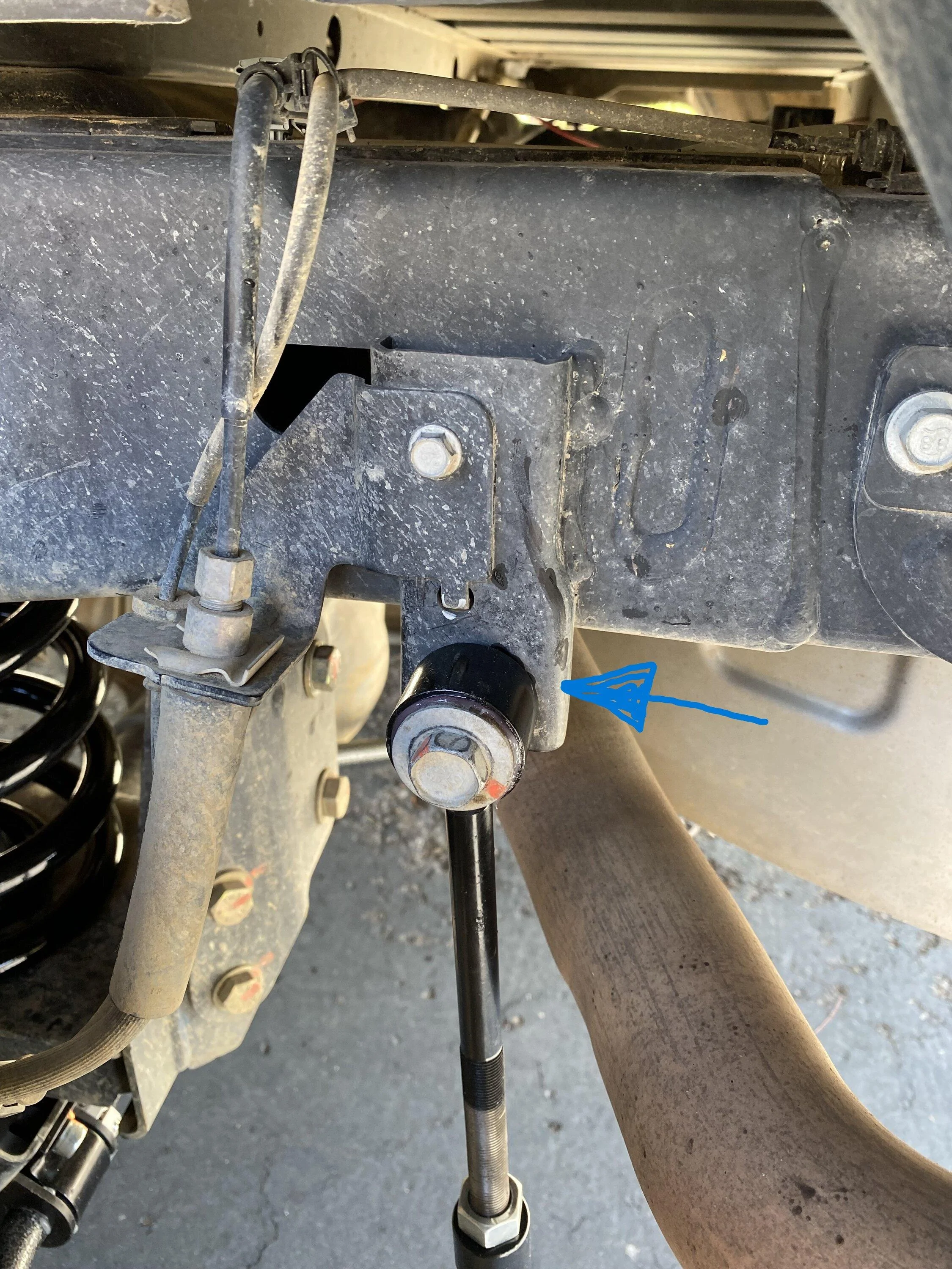 Jeep Gladiator Crack in Rear Sway Bar end link mount IMG_3597