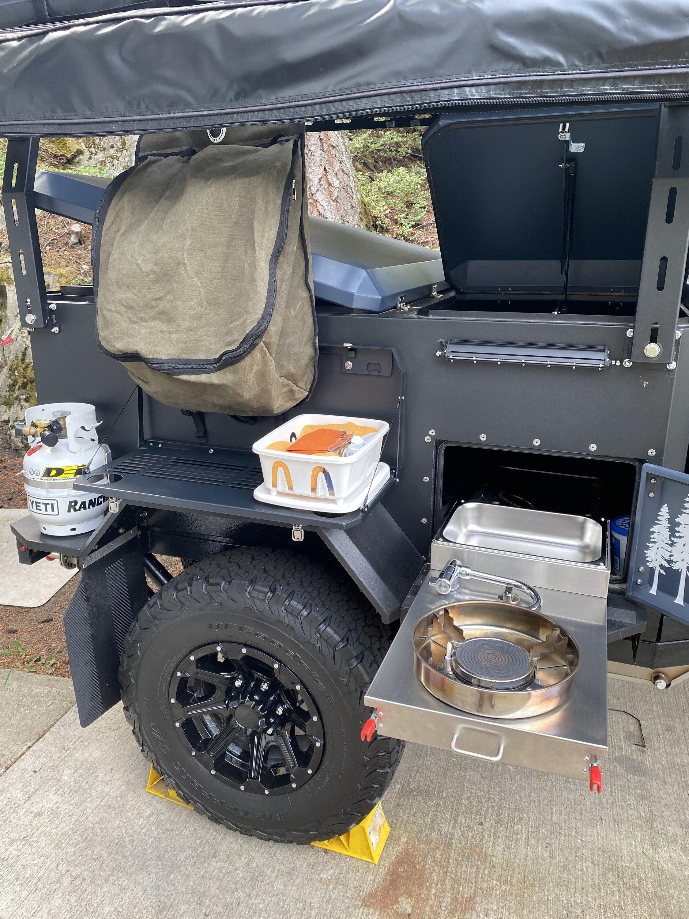 Jeep Gladiator Doghouse Gen II Overland Trailer 41E9A6ED-F272-4243-8AED-C8940B497772