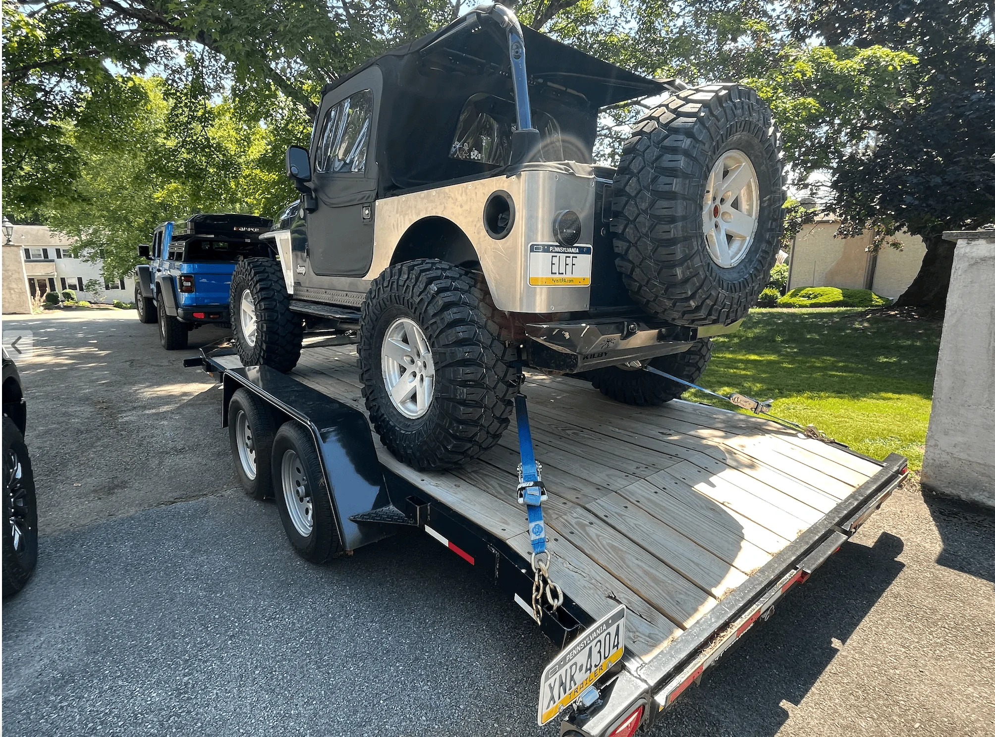 Jeep Gladiator Broncos with doors off? 1661565668206