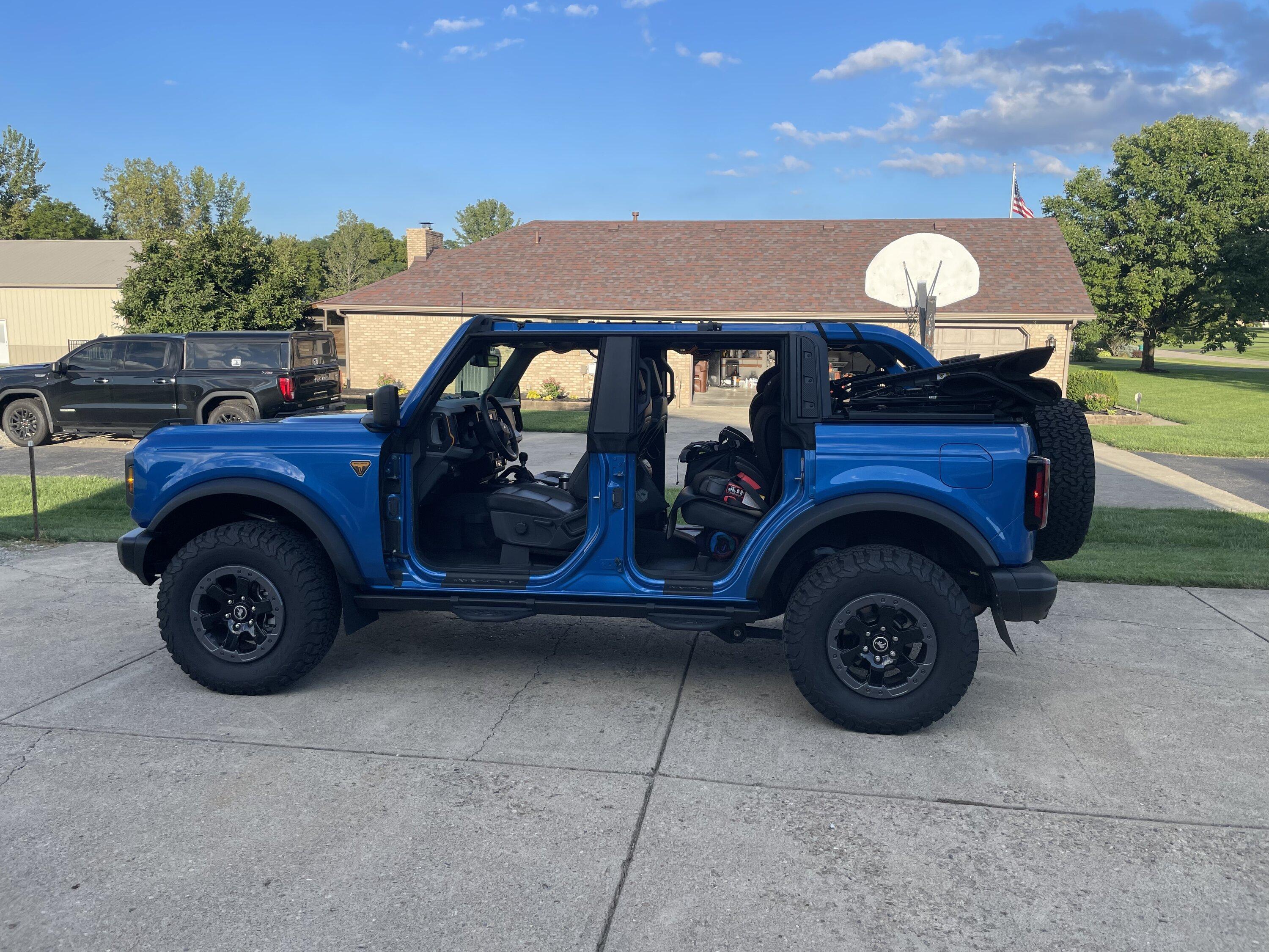 Jeep Gladiator Broncos with doors off? 97FF9AD5-BAB4-4F01-81BA-BD22654E9577