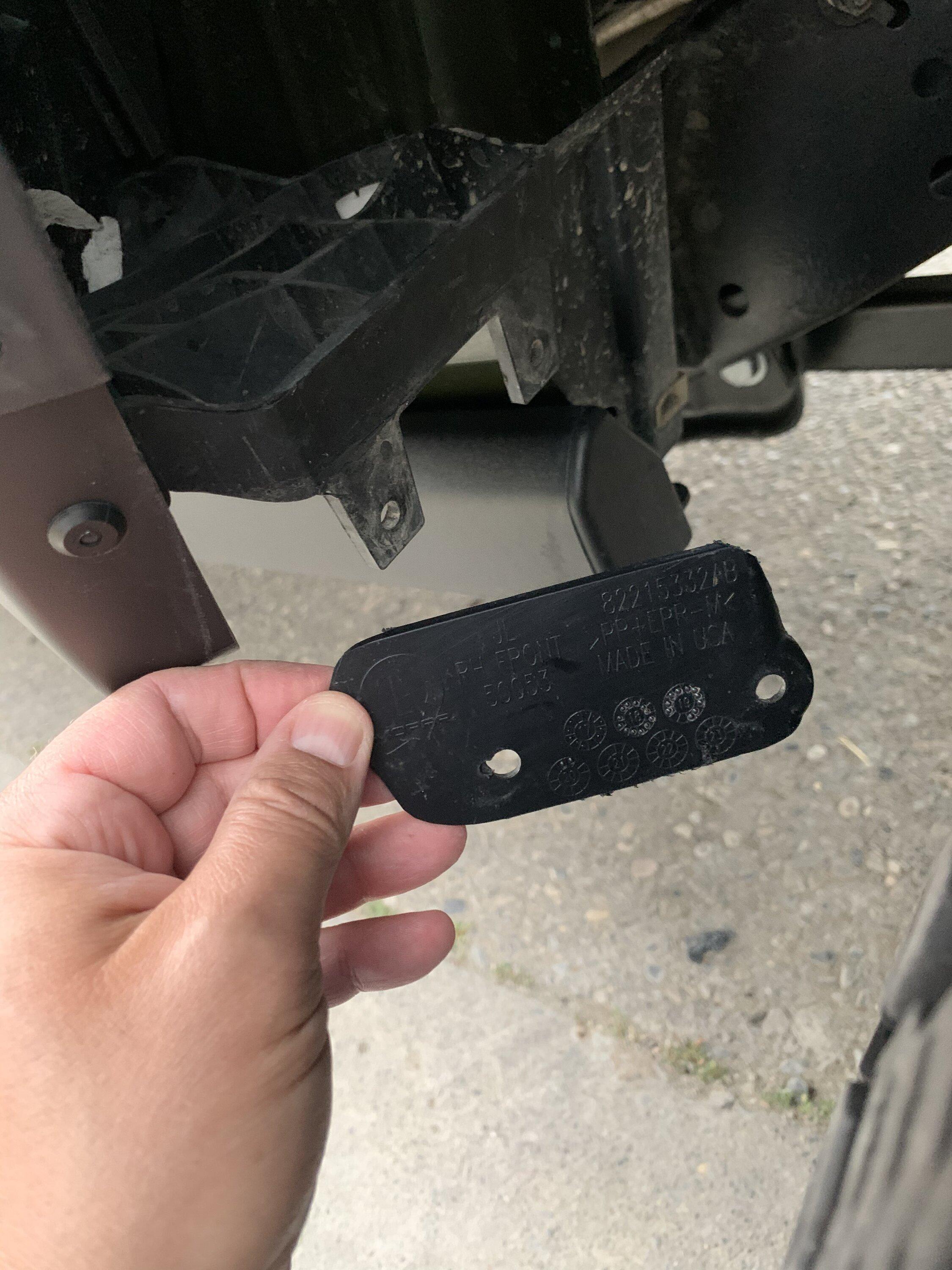 Jeep Gladiator Part number unknown, need help ! (fender flare bracket) C1CA898D-AC28-45CF-96F7-9E1B6DCED4A2