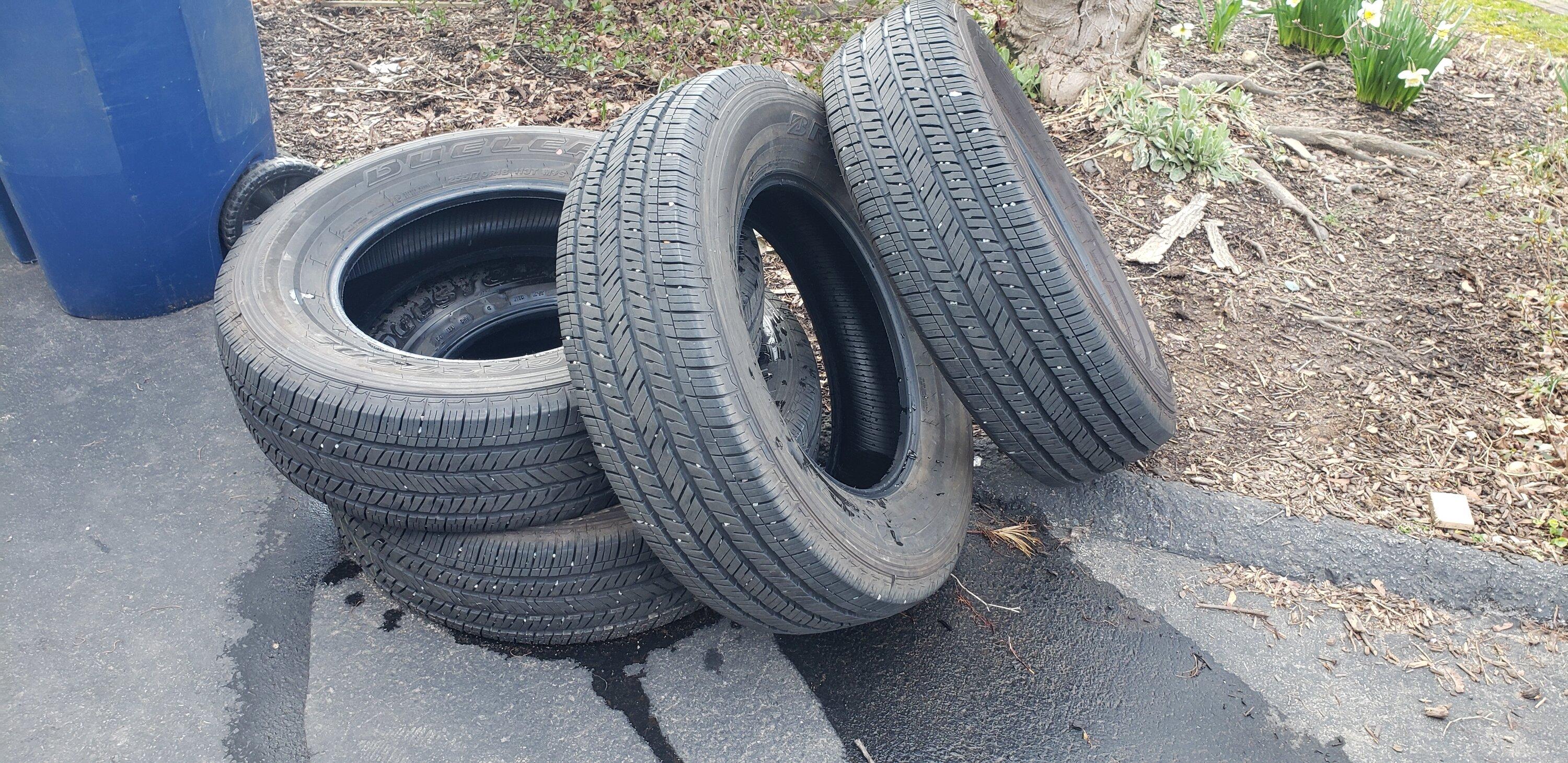 Jeep Gladiator Overland tires 20220408_172236