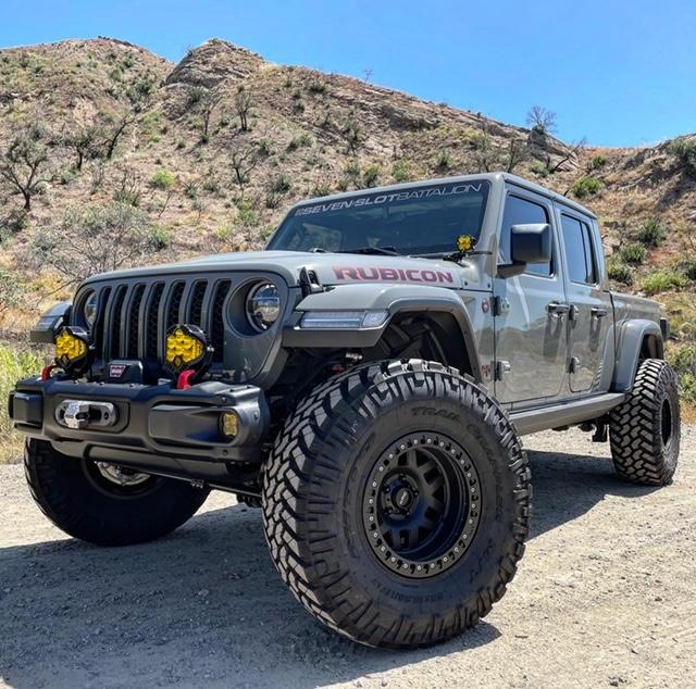 Jeep Gladiator Synergy Mfg Stage 2 Lift Kit w/Fox 2.5 Shocks w/DSC ssb1