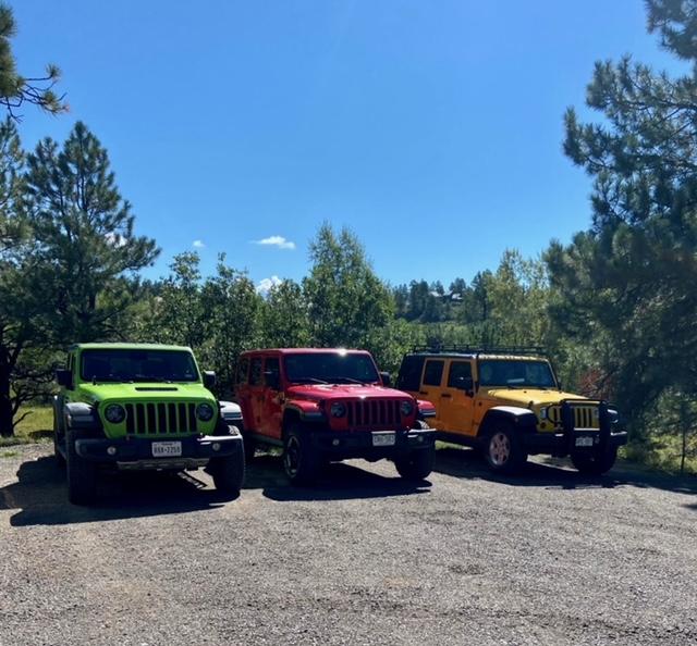 Jeep Gladiator Jeeps Parking Next To Jeeps IMG_9888