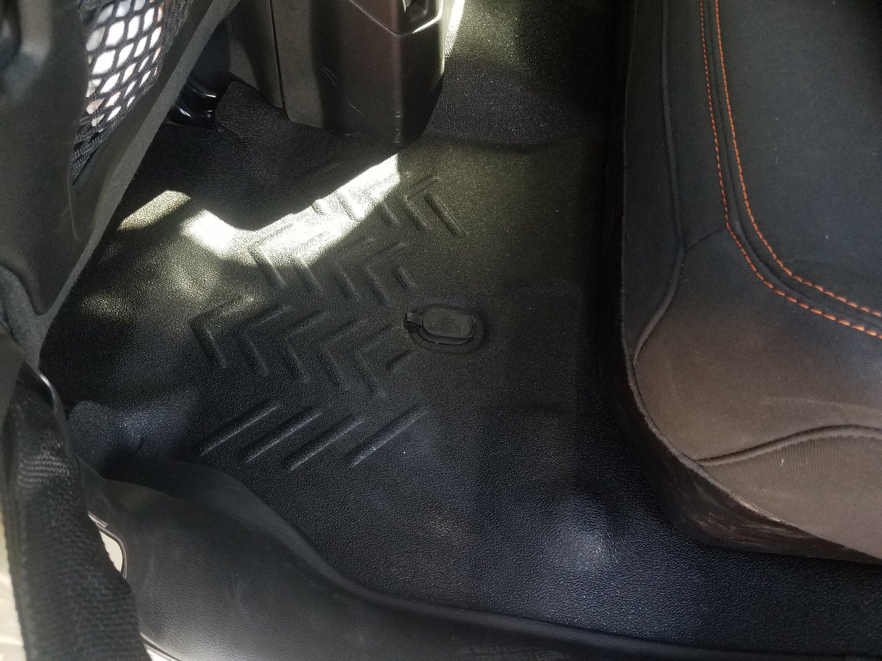 Jeep Gladiator Remove carpet 20220731_092809