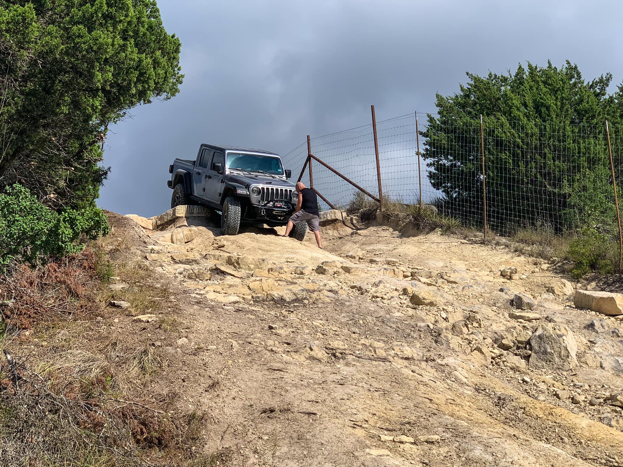 Jeep Gladiator 5.13s or 5.38s with what tire size and why? 116340596_10218380493206735_1284677869116908934_n