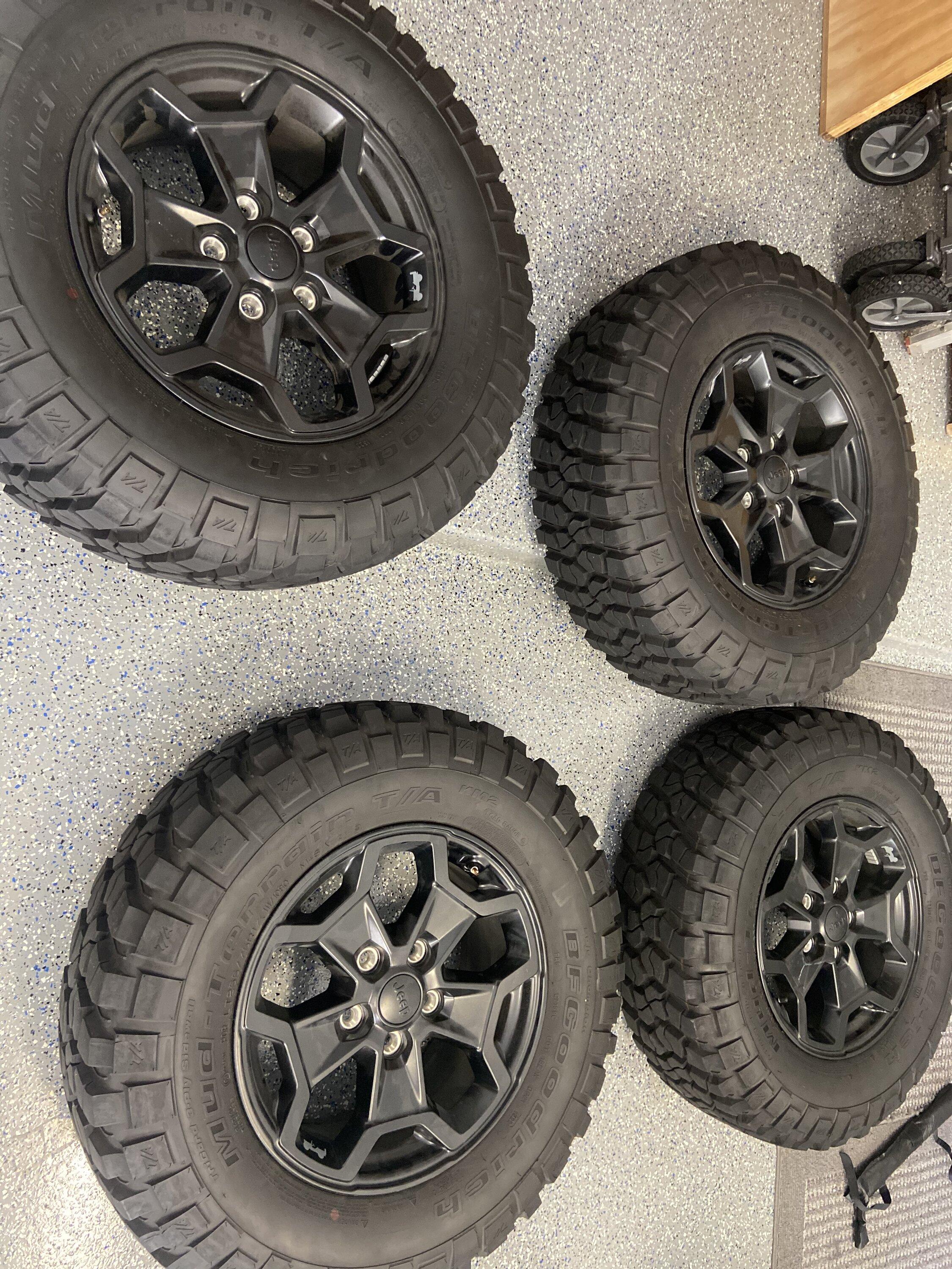 Jeep Gladiator 255/75/17 BFG & stock Rims 72B7B9DF-DC9F-4EC2-BAE6-E0C12C2D467A