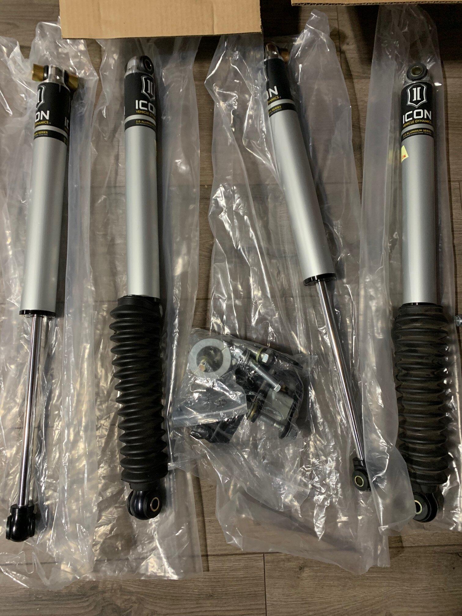 Jeep Gladiator ICON Suspension 2.5 Lift for JT IMG_3441