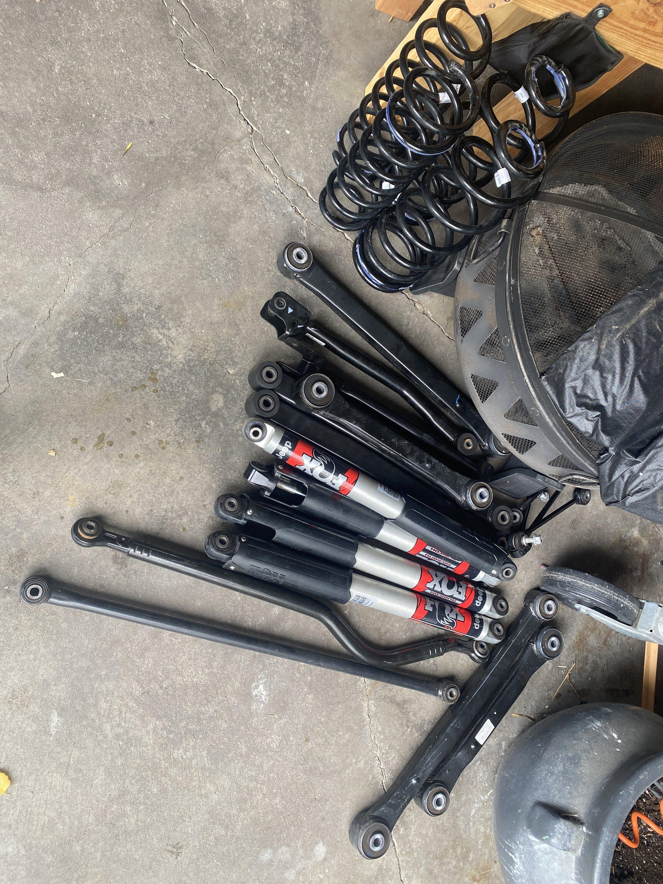 Jeep Gladiator 2022 Gladiator Rubicon diesel suspension take-offs $300 IMG-9283.JPG