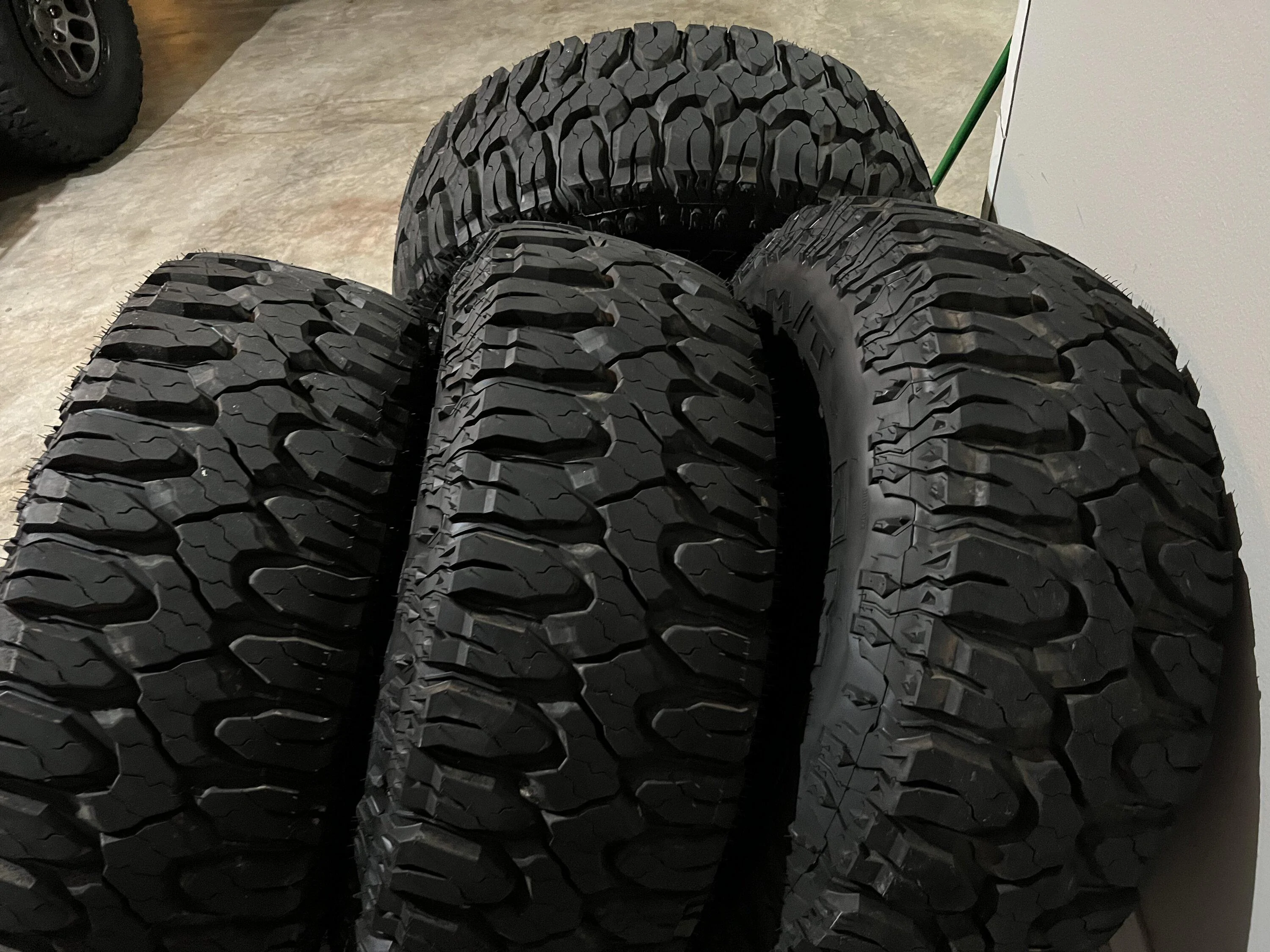 Jeep Gladiator Fuel Ammo with 315/70r17 Patagonia M/T tires 11995ED4-BB4B-47A3-AA5C-1742A3681601