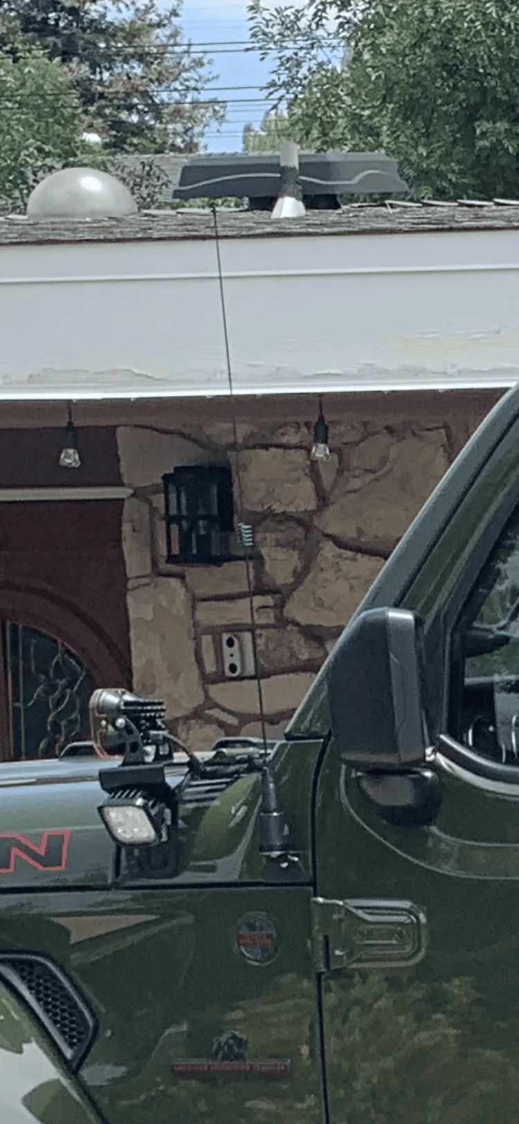 Jeep Gladiator GMRS / CB antenna locations - near A pillar or mid point on hood IMG_5826