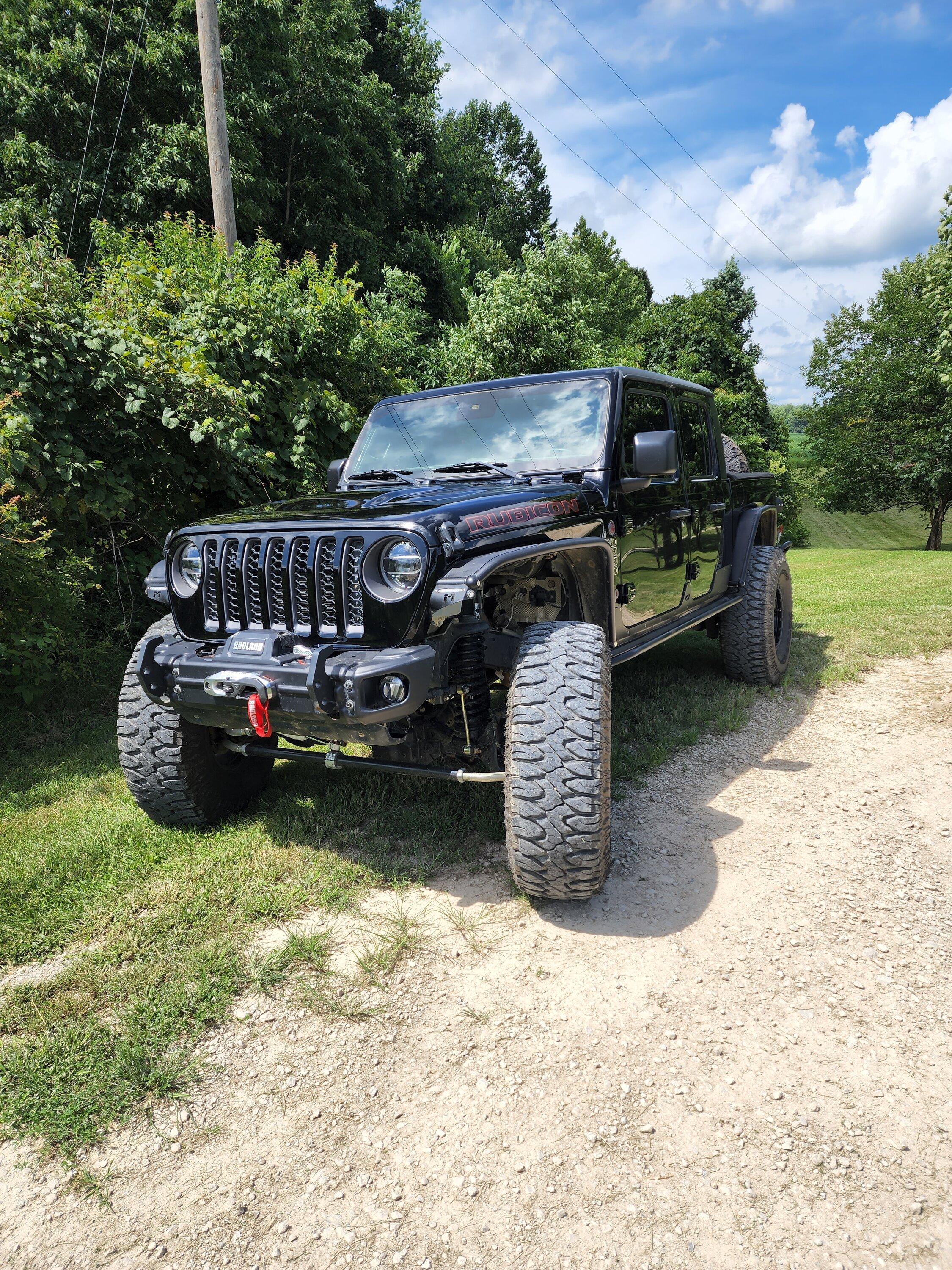 Jeep Gladiator Control arm drop brackets? 20220807_153628