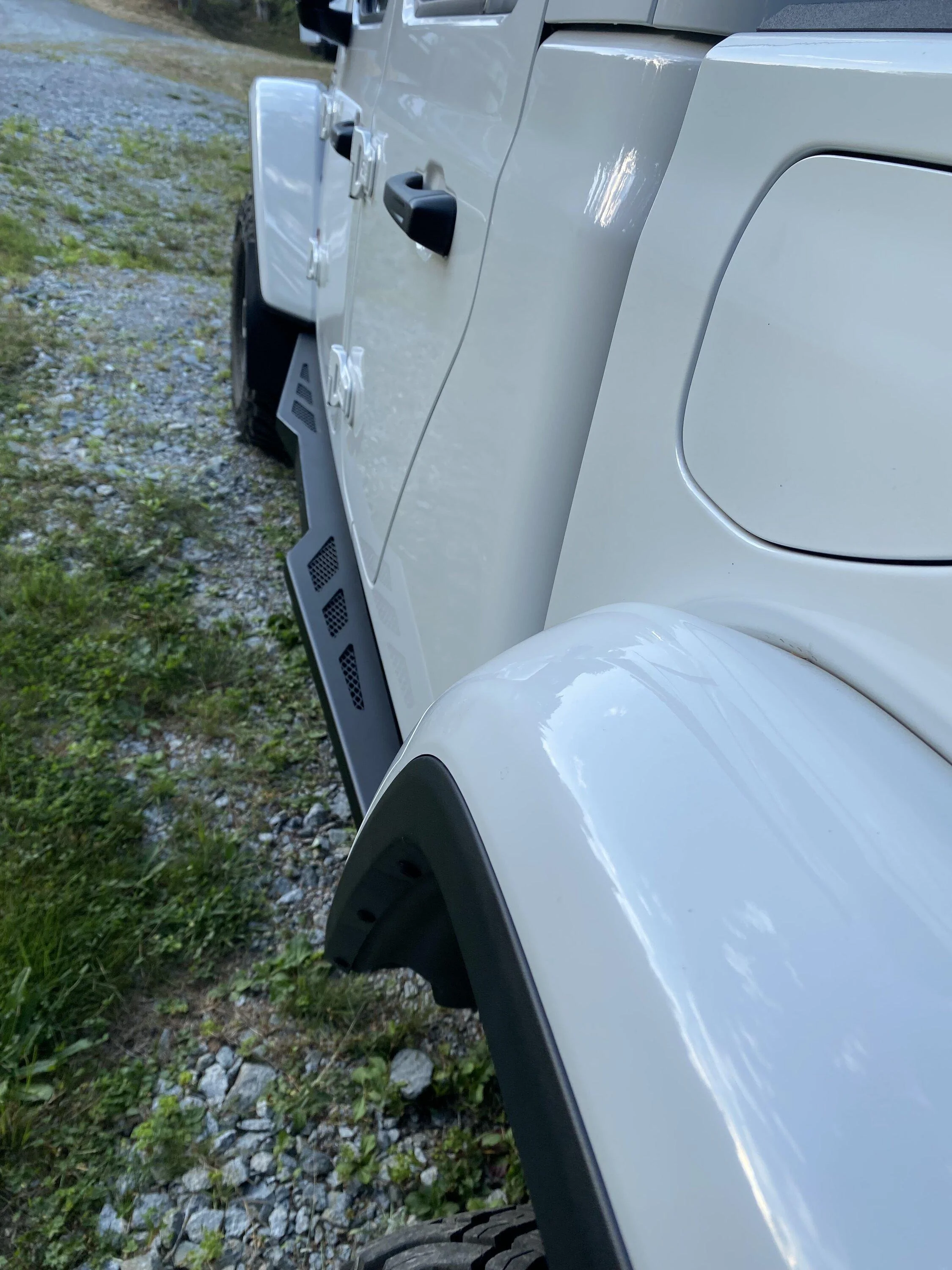 Jeep Gladiator Does anyone have experience with these sliders? IMG_3726