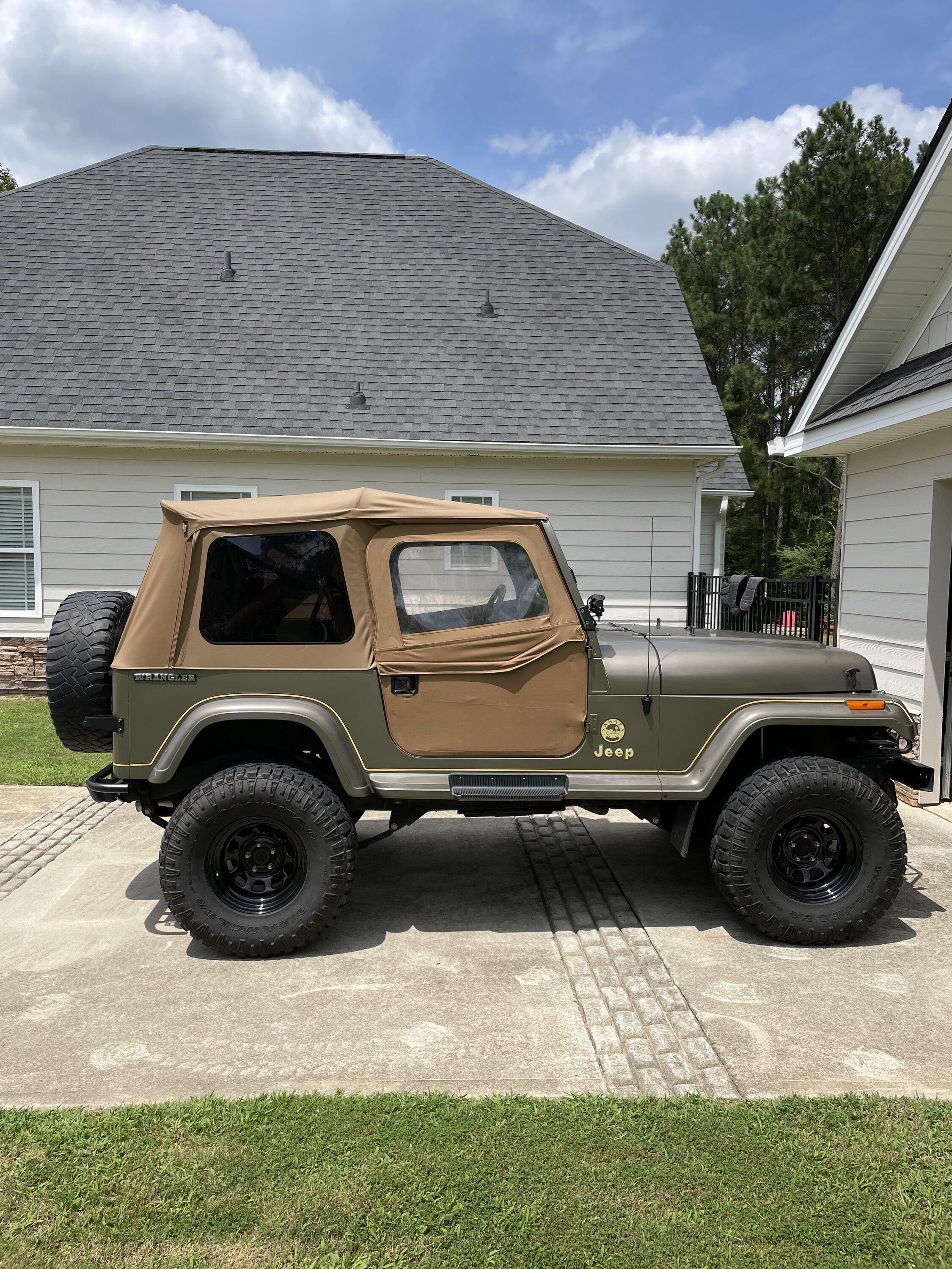 Jeep Gladiator 1989 Jeep Wrangler Sahara CDD813CF-0EF6-4E97-A4BD-6292FE51459B