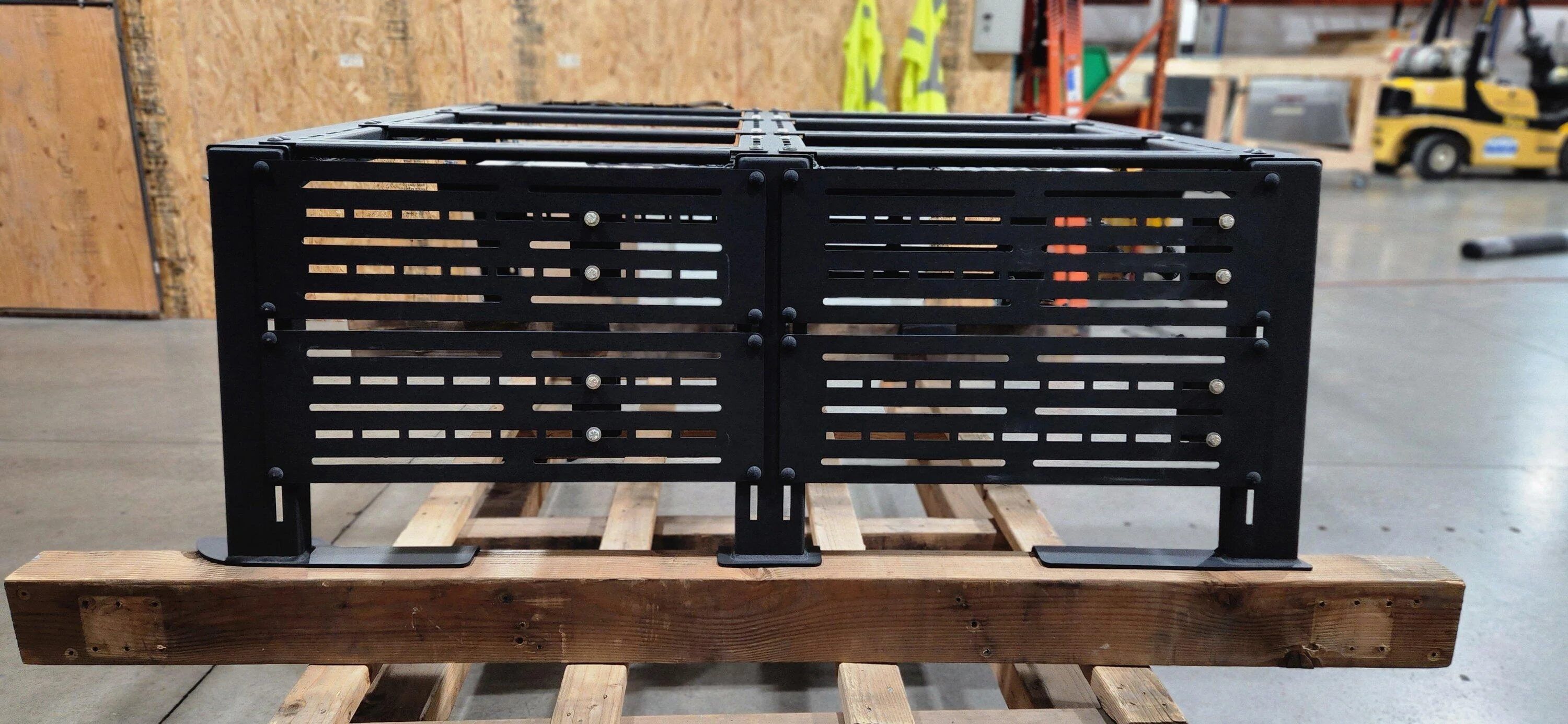Jeep Gladiator Rebel Off Road XPLOR Full Height Bed Rack w/ Literider Cover - $1500 (50% off MSRP) 20220831_194536