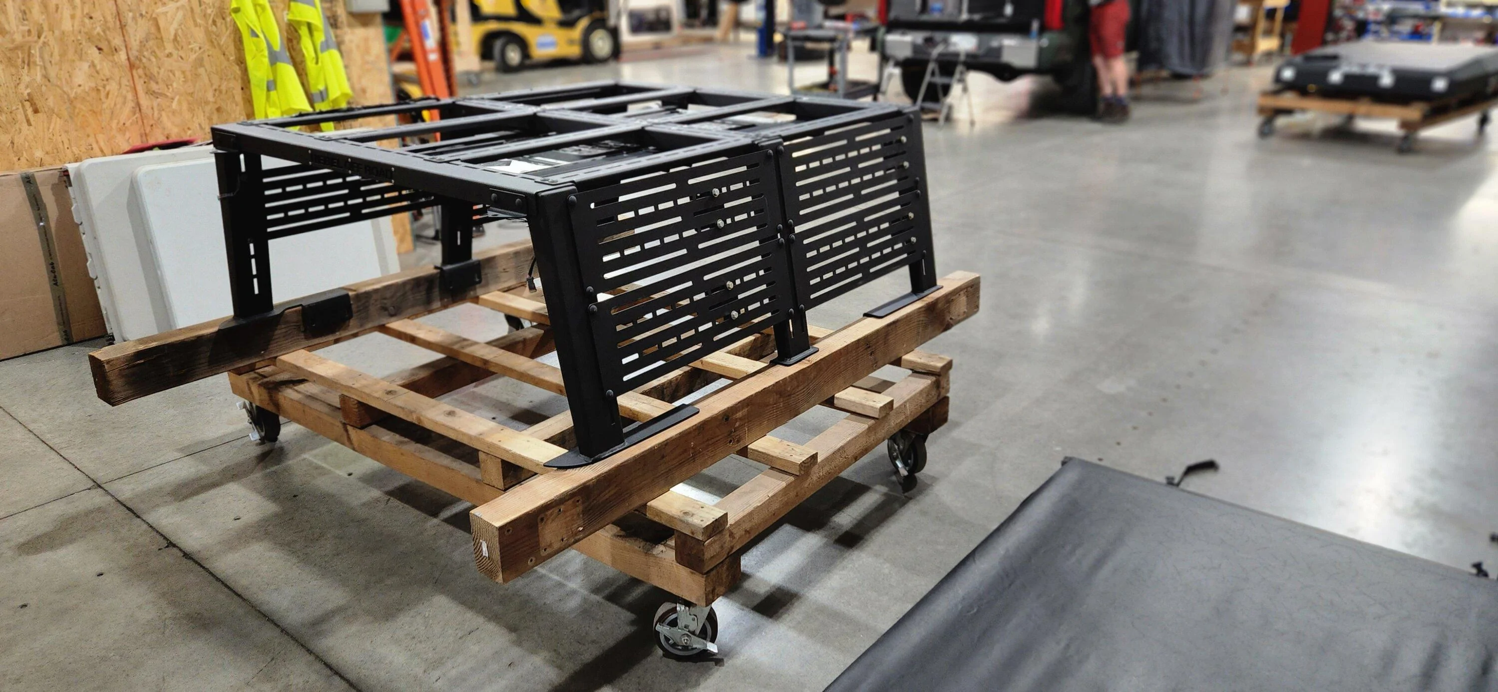 Jeep Gladiator Rebel Off Road XPLOR Full Height Bed Rack w/ Literider Cover - $1500 (50% off MSRP) 20220831_194836