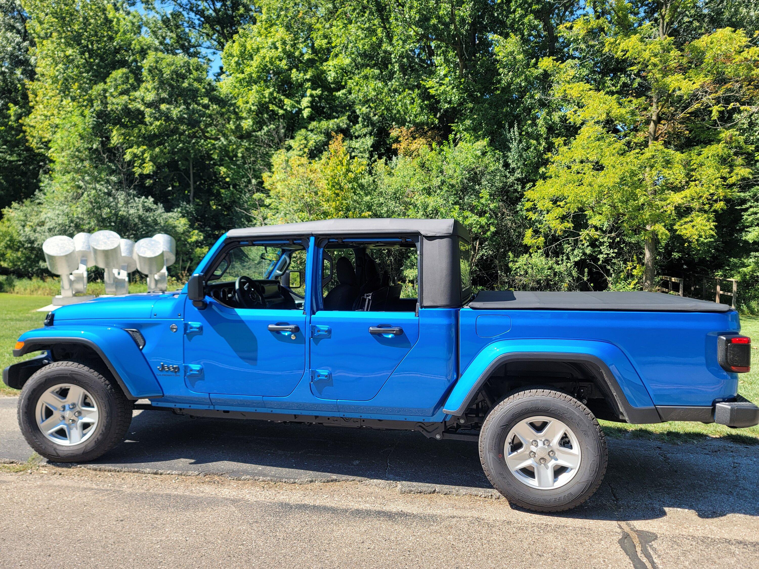 Jeep Gladiator Factory Half Doors installed 20220901_121007