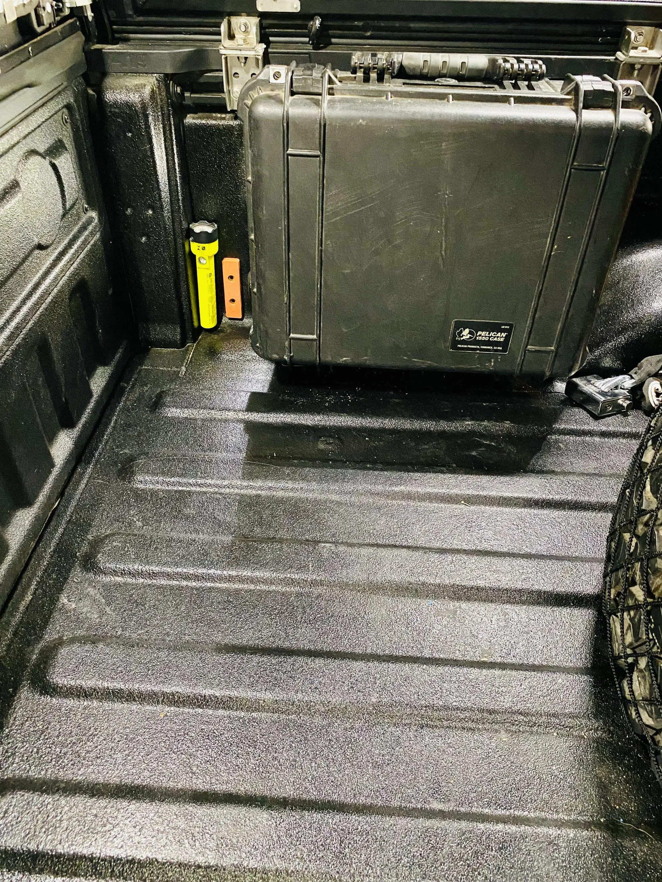 Jeep Gladiator Ways to store a portable compressor in Gladiator Bed 48B165AC-997E-48E4-A95C-3FB4125F1009
