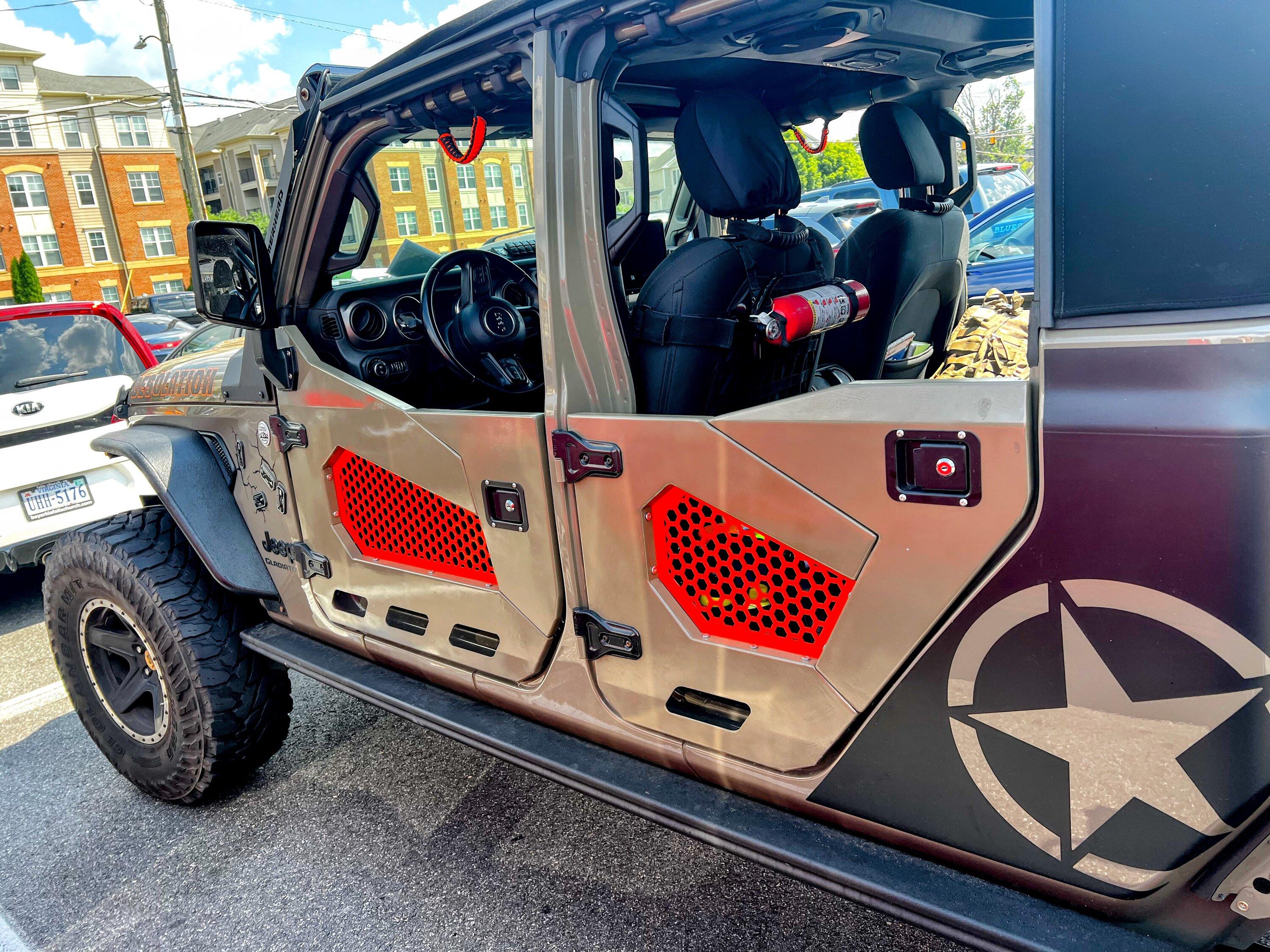 Jeep Gladiator WTS JT/JL half doors IMG_2702~2