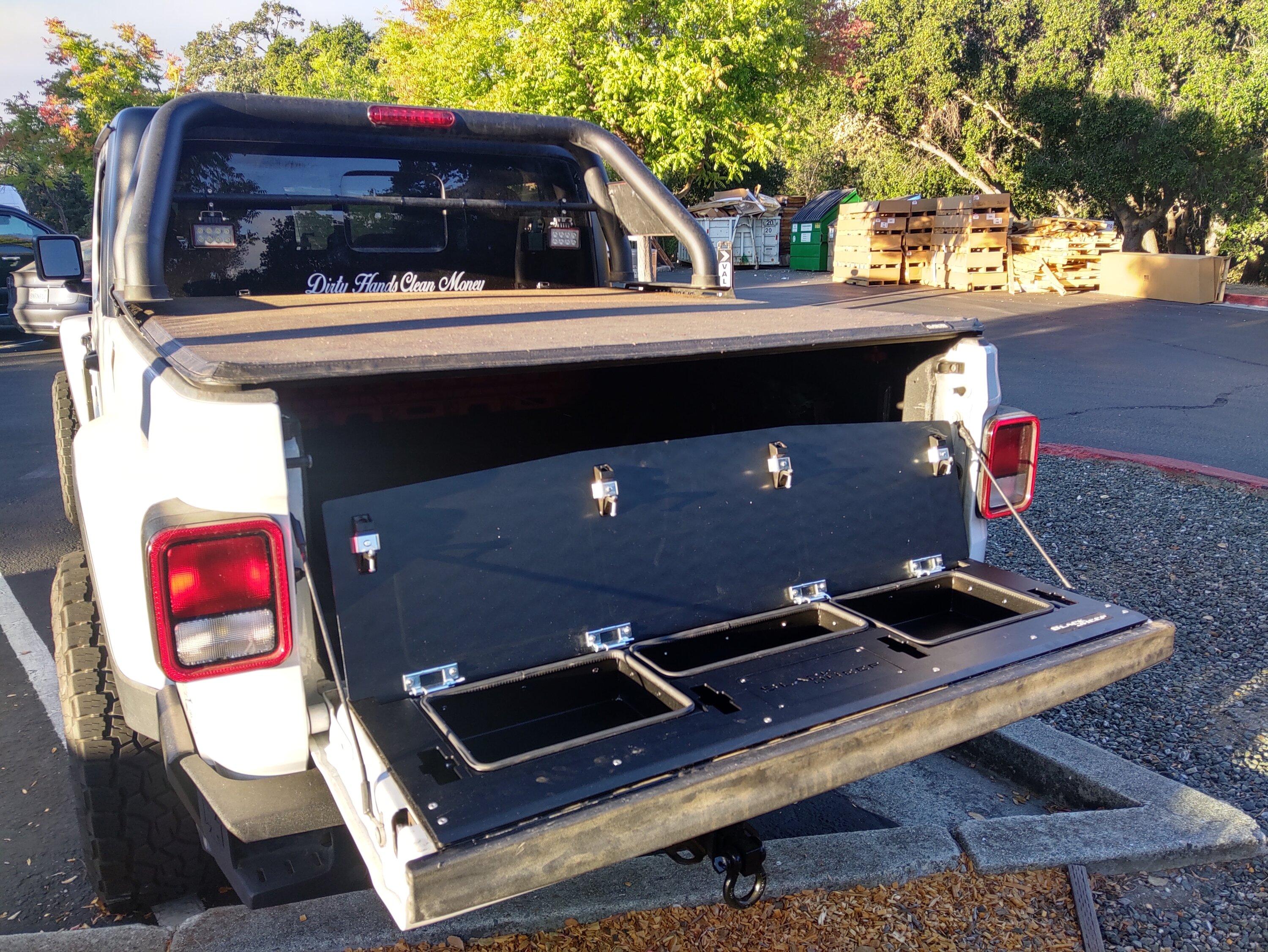 Jeep Gladiator Gladiator Tailgate Modification tmp-1662145916121_copy