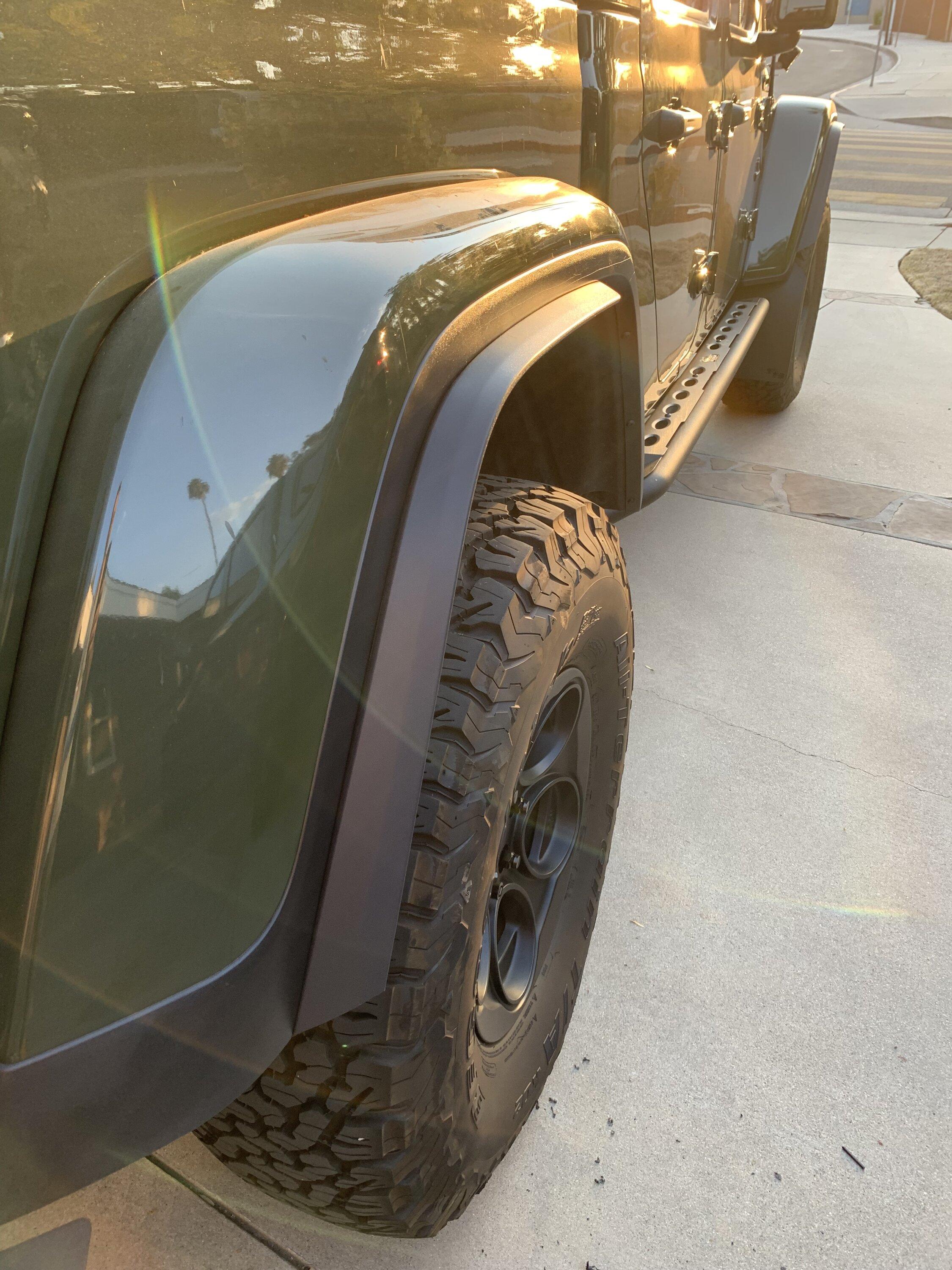 Jeep Gladiator Anyone installed Xtreme Recon Fenders on JT? IMG_5844