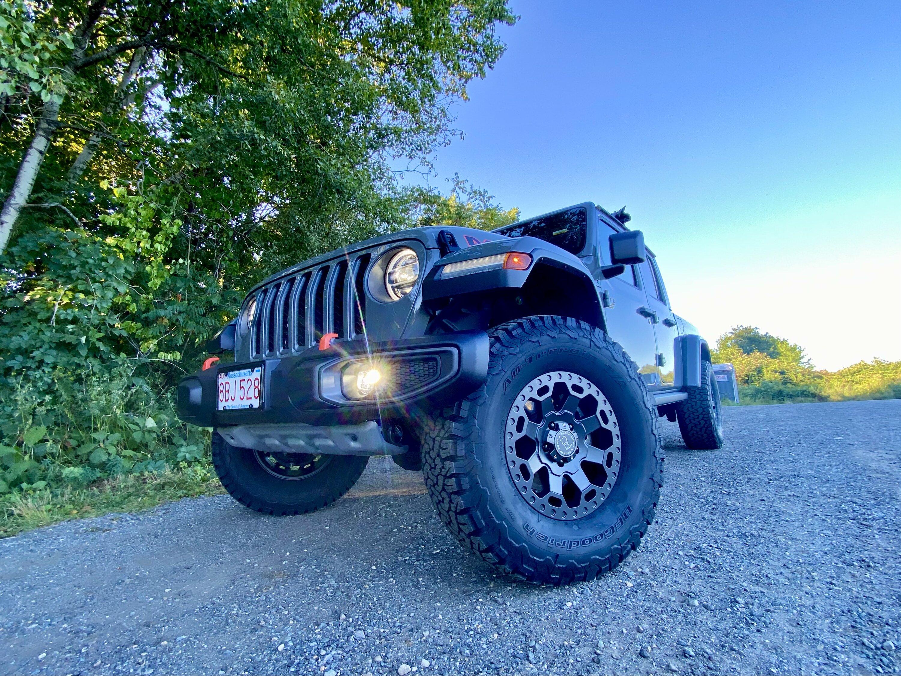 Jeep Gladiator Sting-Gray owner... show me your gray wheels 3471C219-FBF9-4563-8E17-C85098FA3263
