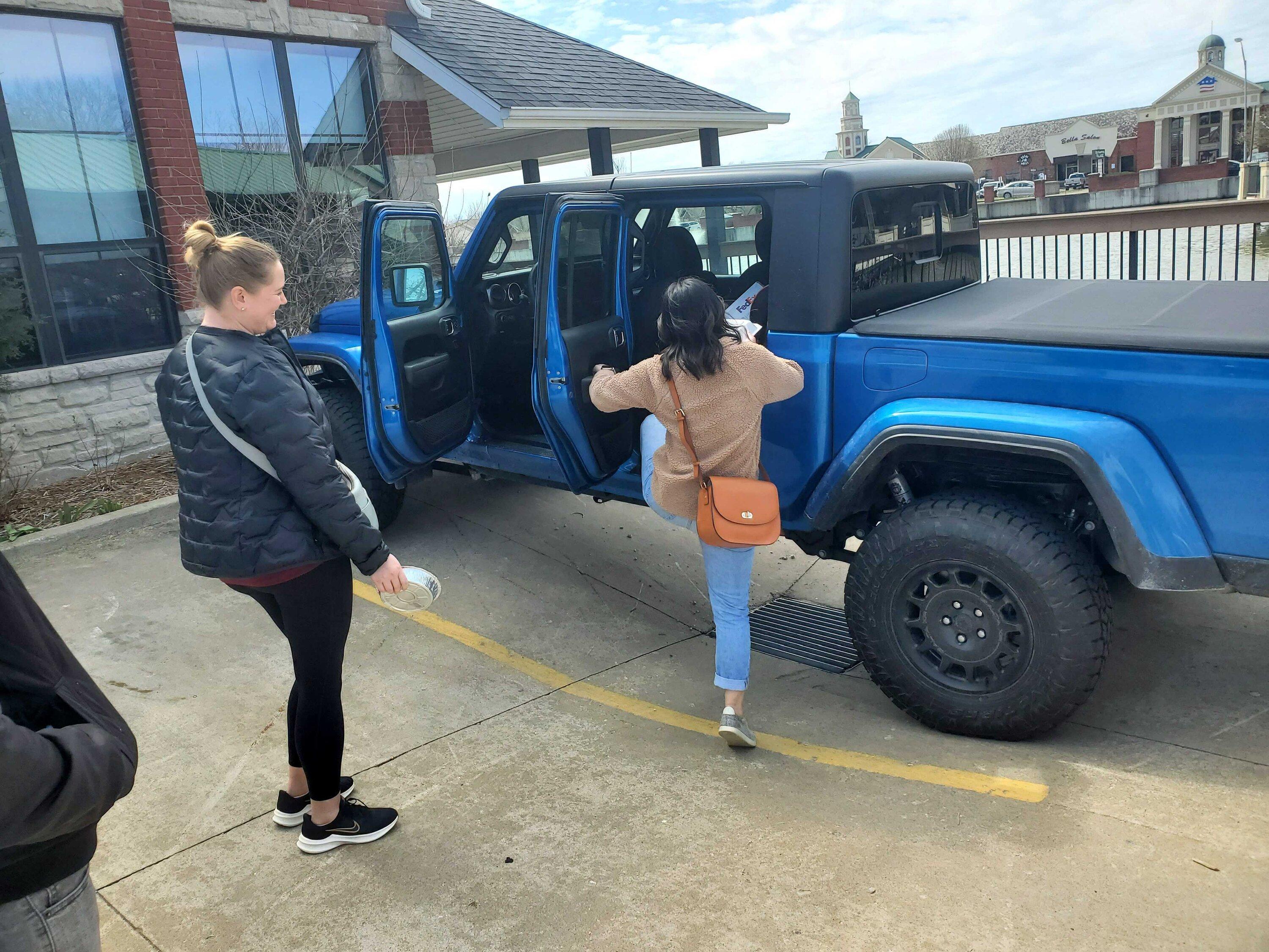 Jeep Gladiator Vrael's 22 Hydro Blue Sport S 20220325_134219