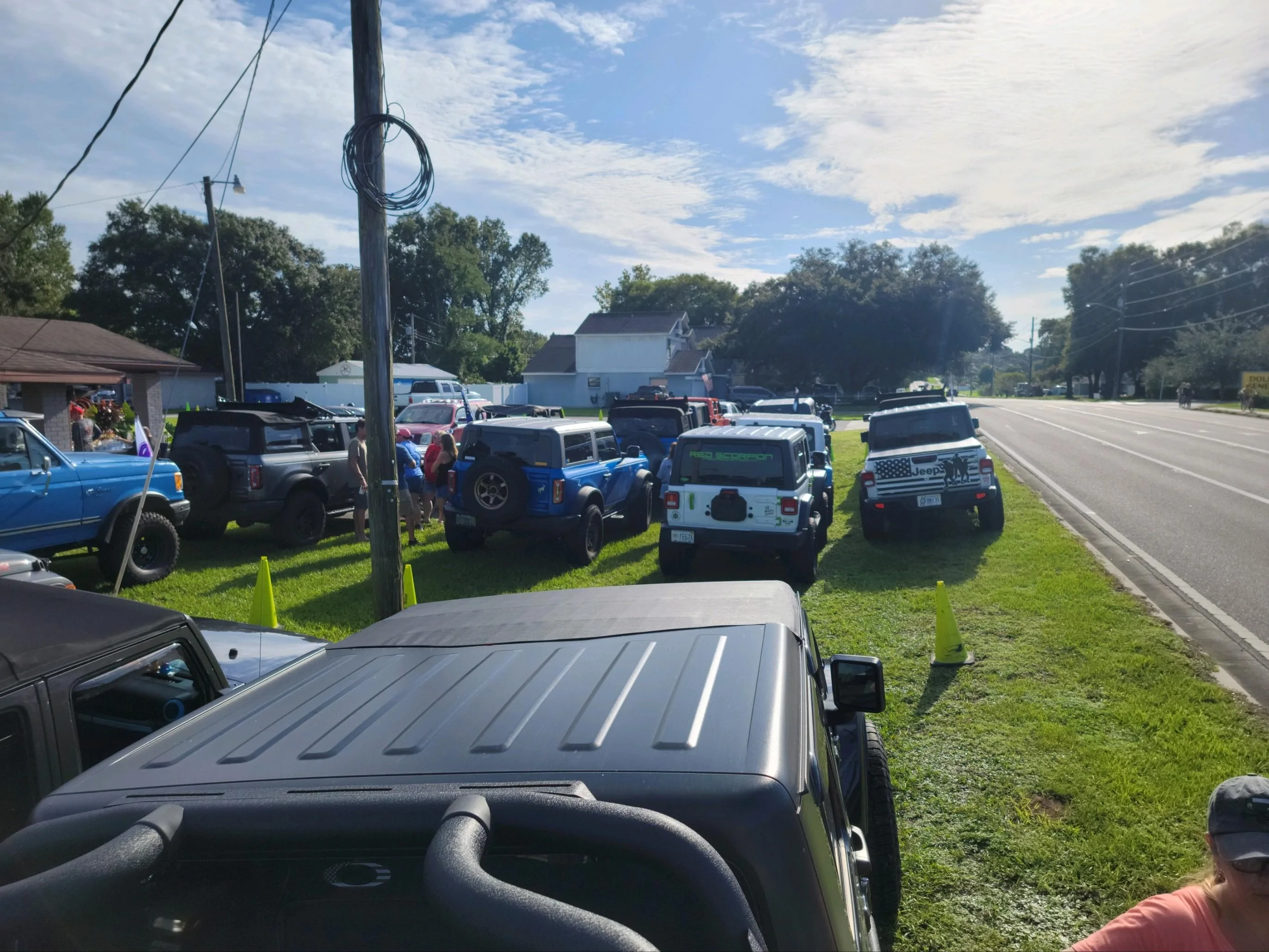 Jeep Gladiator Jeeps Parking Next To Jeeps 44459