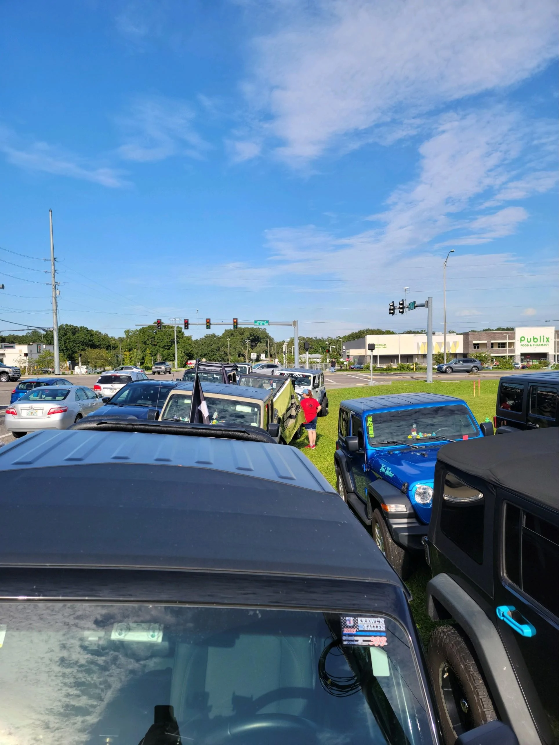 Jeep Gladiator Jeeps Parking Next To Jeeps 44458