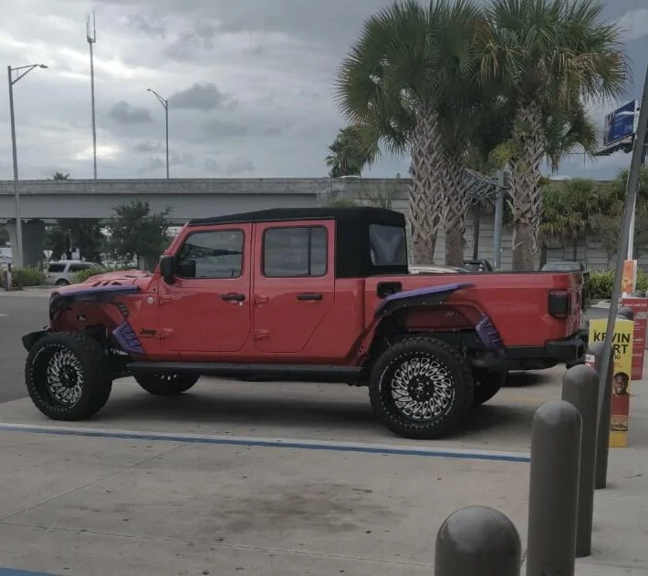Jeep Gladiator FIRECRACKER RED Gladiator JT Club C975D124-E312-44DF-B3AE-474157A7063D