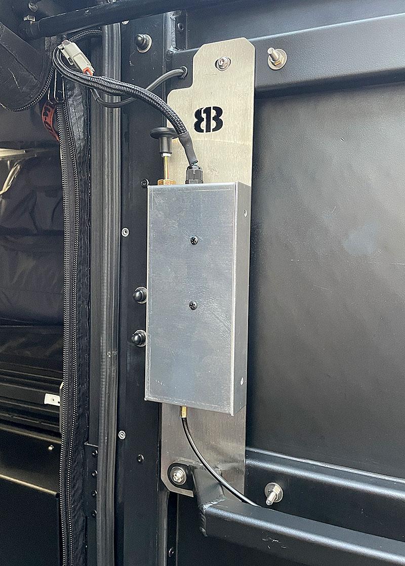 AluCab-DoorLock-03.jpg