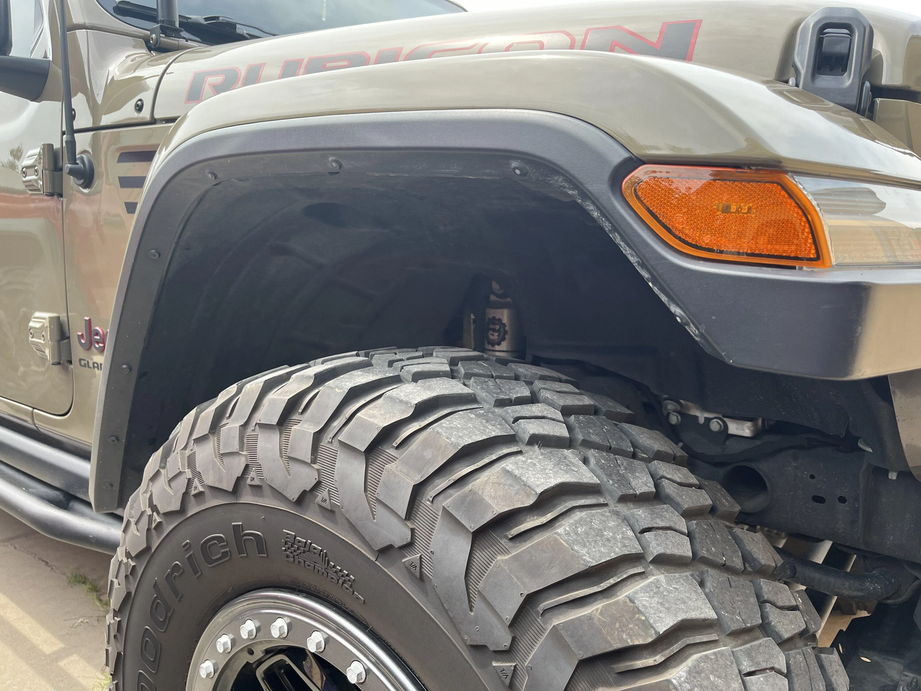 Jeep Gladiator Rugged Ridge Max Terrain Flares for Gladiator JT install/review. IMG_5315