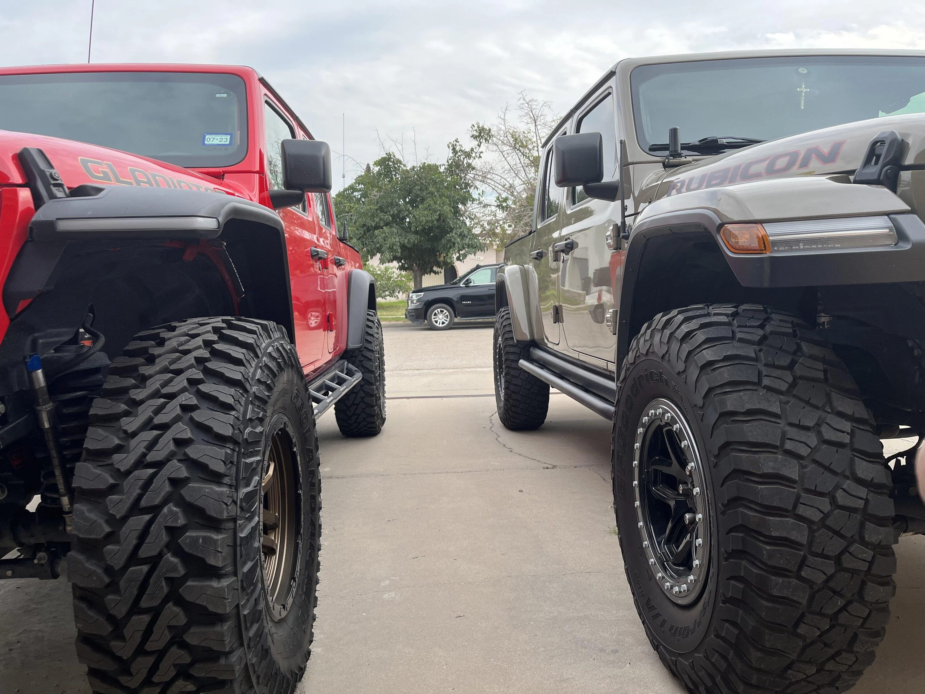 Jeep Gladiator Rugged Ridge Max Terrain Flares for Gladiator JT install/review. IMG_5339