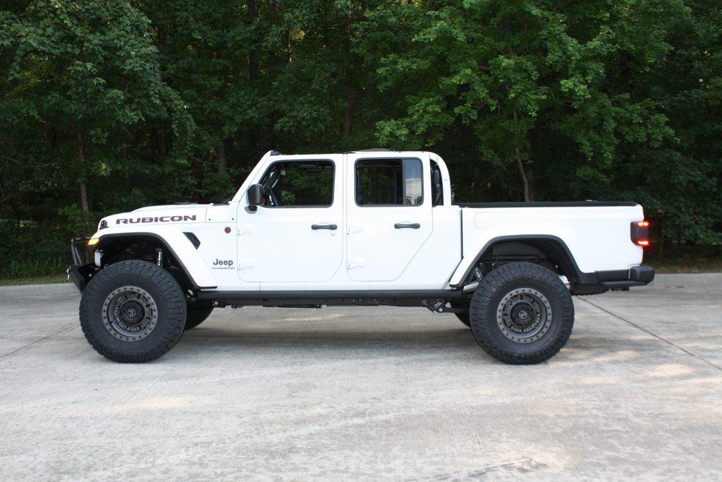 Jeep Gladiator 37 inch tires on 18 inch wheels... Anyone??? 24Qxundh