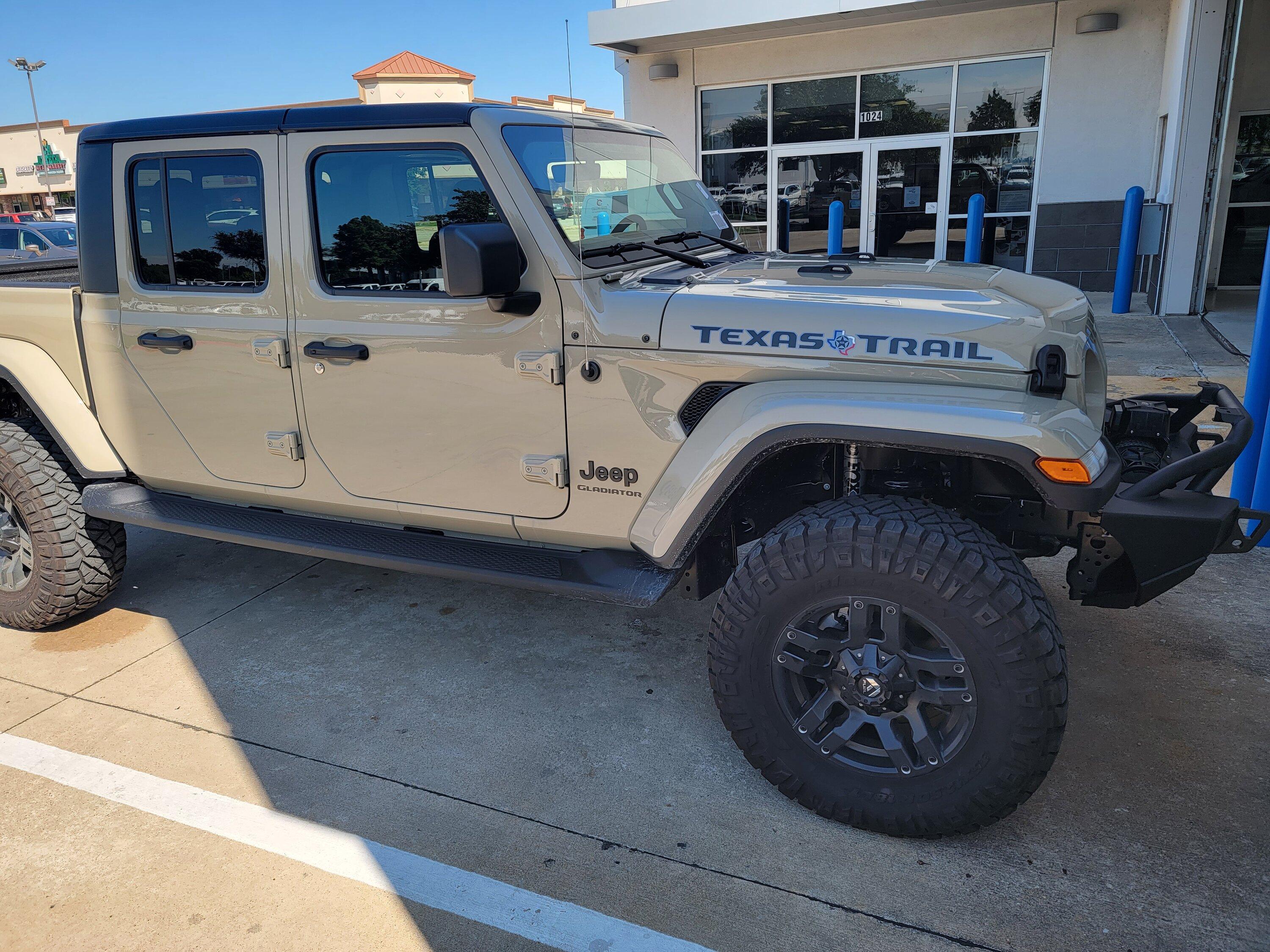 Jeep Gladiator 37 inch tires on 18 inch wheels... Anyone??? JT