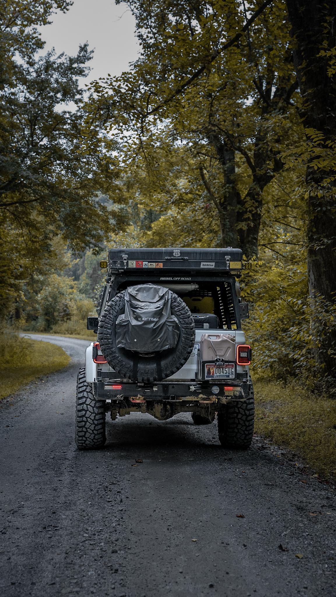 Jeep Gladiator Who is running 37"-40" tires on the diesel DSC03760