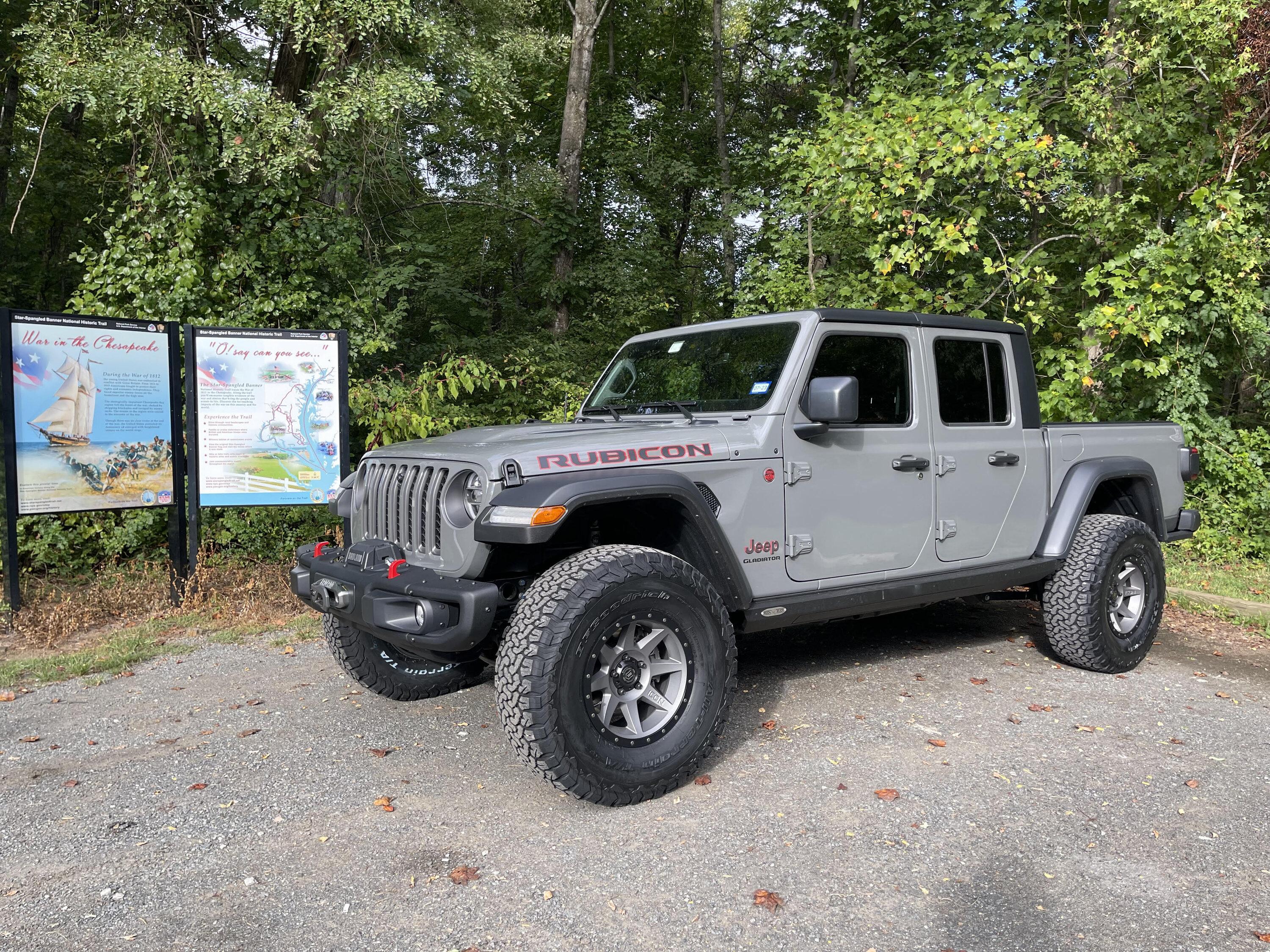 Jeep Gladiator Mopar 2 inch lift and 3/4 inch front spacer JTRD 37's