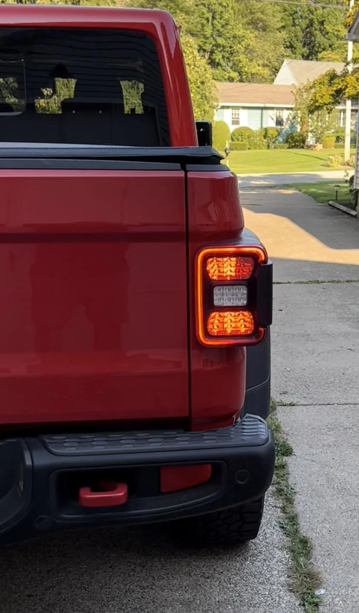 Jeep Gladiator 2020 JTR LED tail light failing, please advise IMG_4336