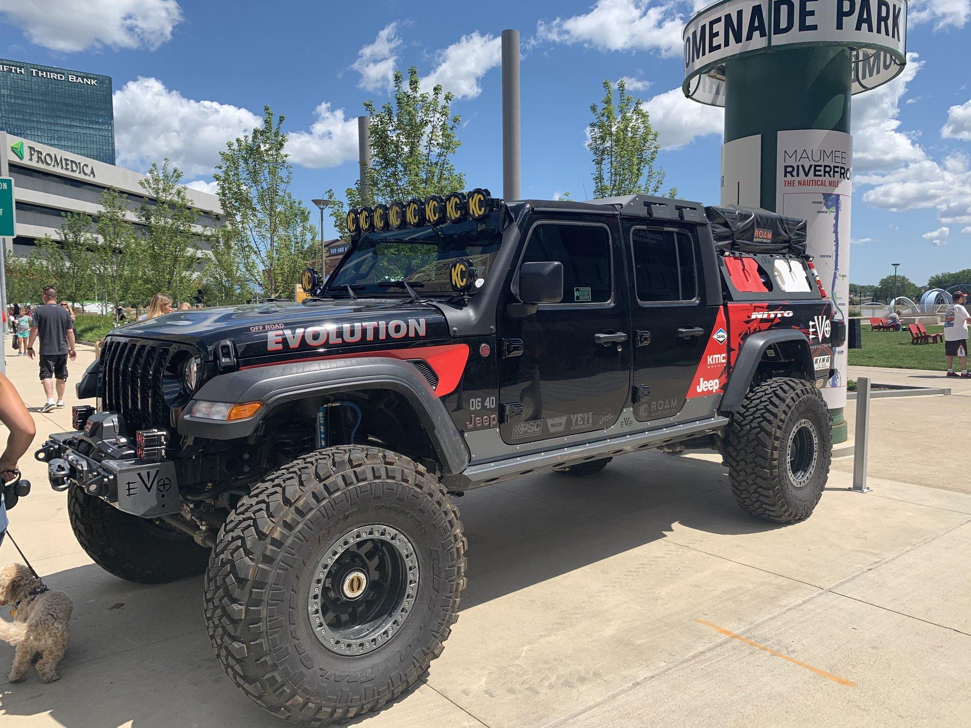 Jeep Gladiator Jeep Fest 2019 photos B111DF66-3631-4CEC-8E85-02B7FBF4AC5B
