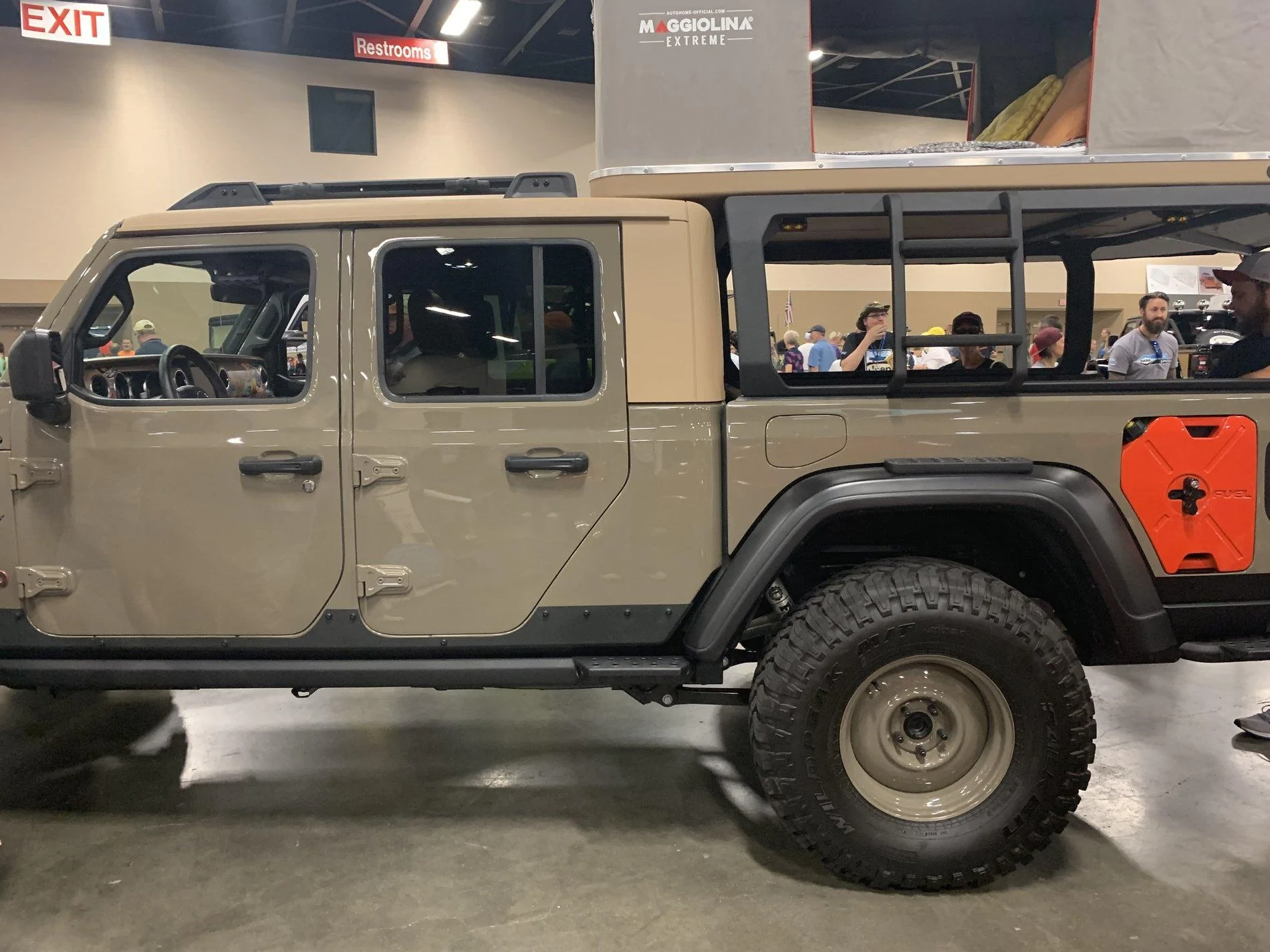 Jeep Gladiator Jeep Fest 2019 photos A0B8A68E-8580-4B78-8410-CF33A4D3A9D1