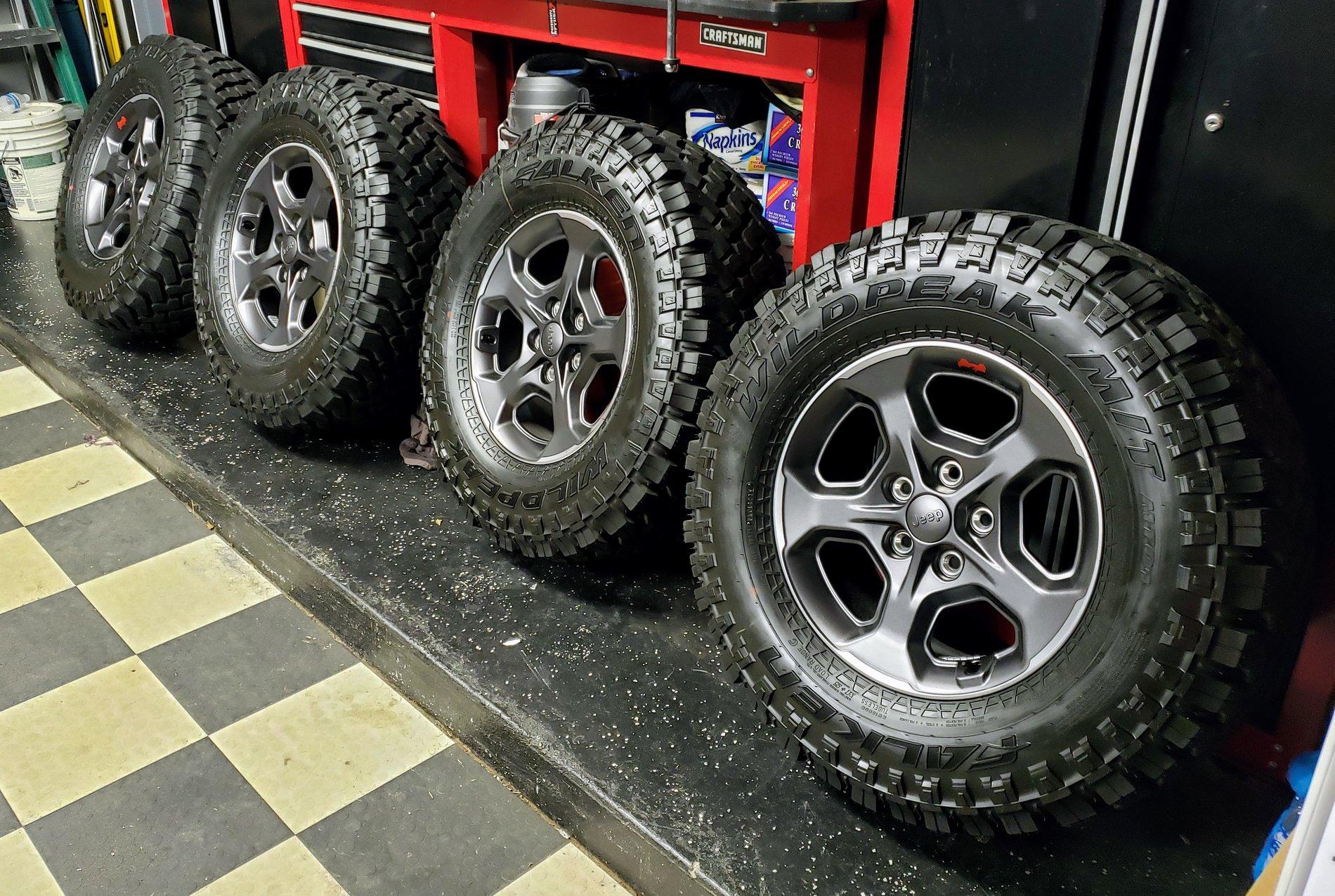 Jeep Gladiator Rubicon Take offs with MT's 20190811_215713~2
